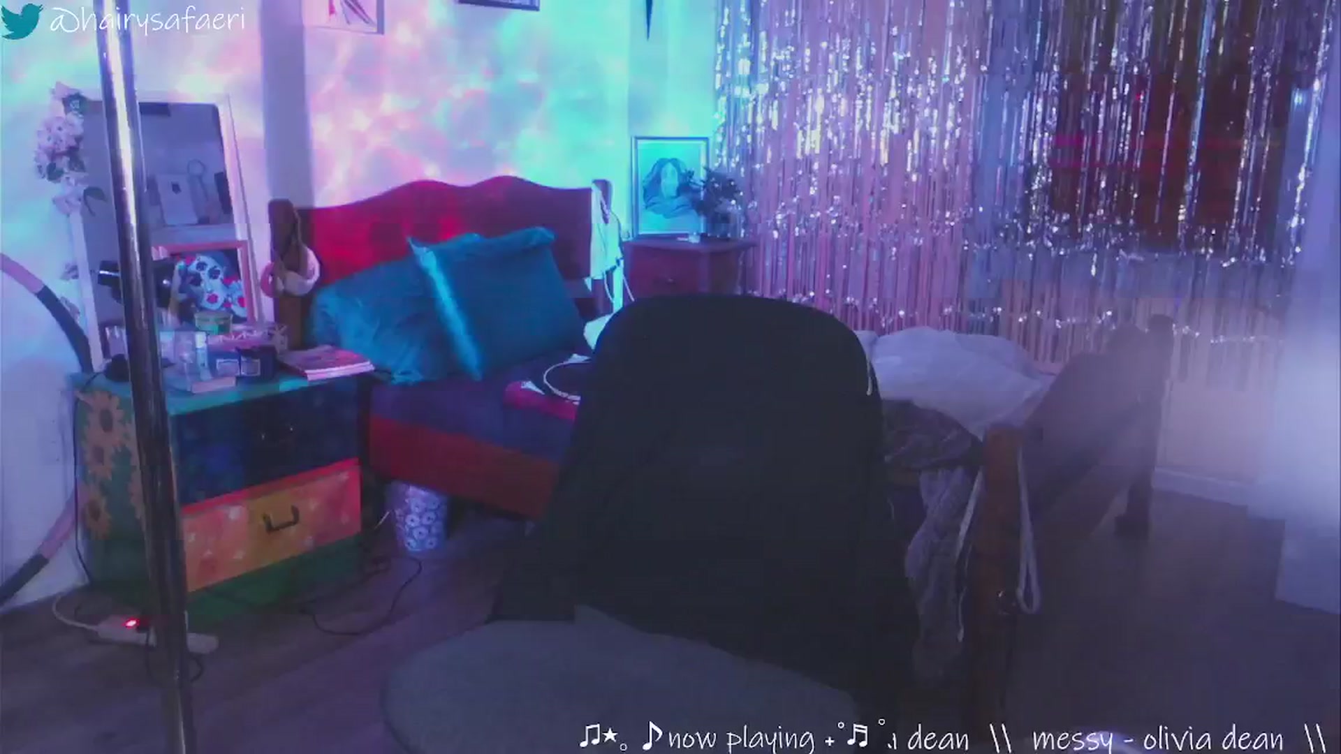Gallery image thumbnail from HairySafaeri's myfreecams stream on, 12/23/2024, 23:54 image 6 of 20