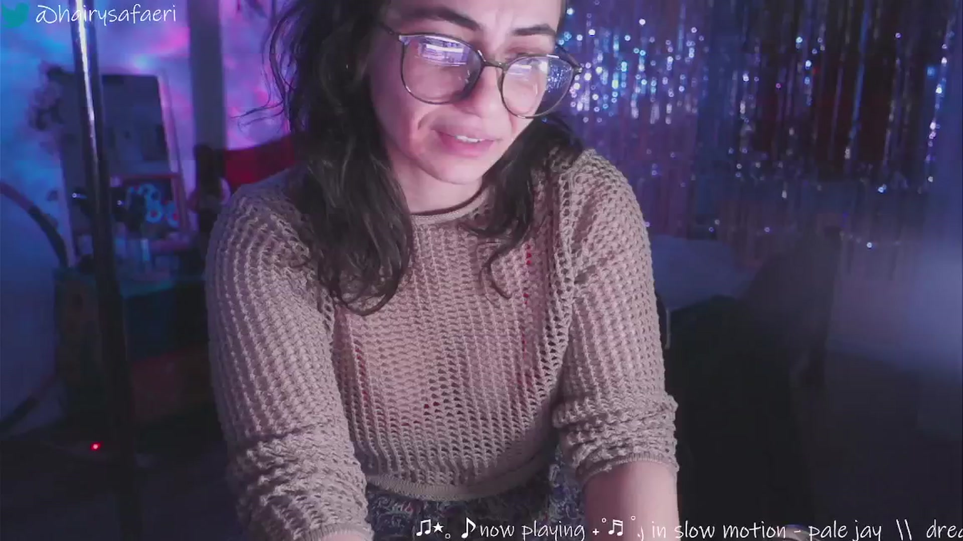Gallery image thumbnail from HairySafaeri's myfreecams stream on, 12/23/2024, 23:54 image 9 of 20