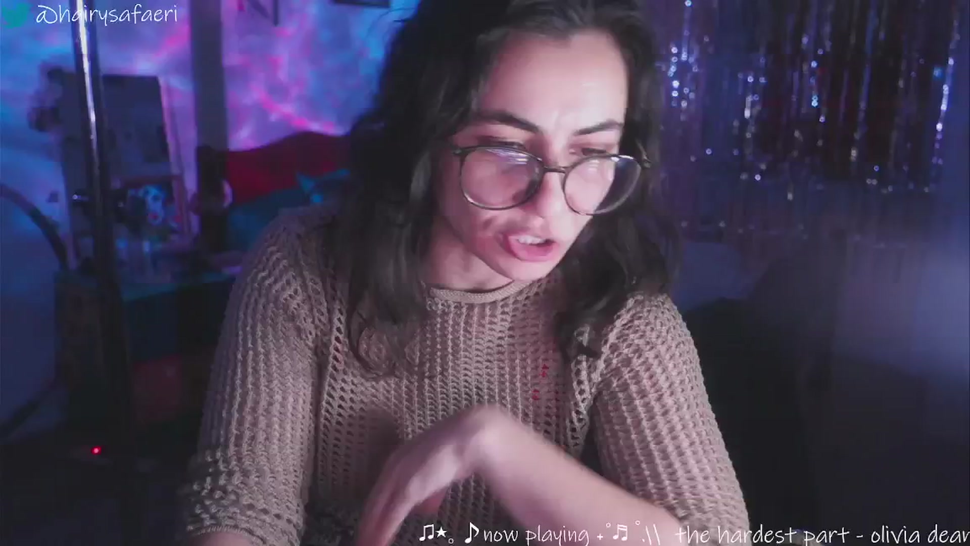 Gallery image thumbnail from HairySafaeri's myfreecams stream on, 12/23/2024, 23:54 image 18 of 20