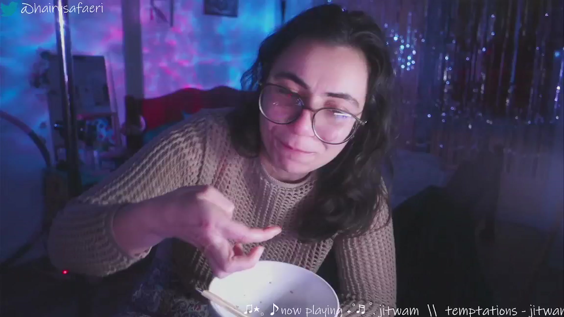 Gallery image thumbnail from HairySafaeri's myfreecams stream on, 12/24/2024, 03:03 image 6 of 20