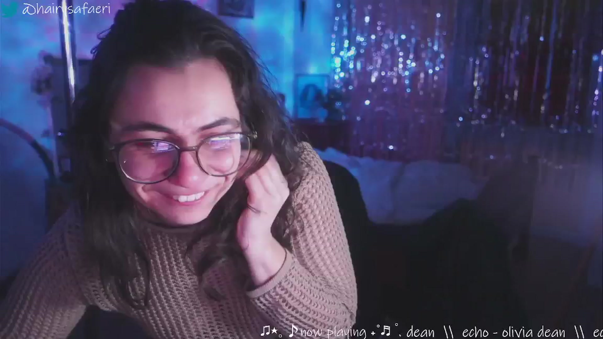 Gallery image thumbnail from HairySafaeri's myfreecams stream on, 12/24/2024, 03:03 image 7 of 20