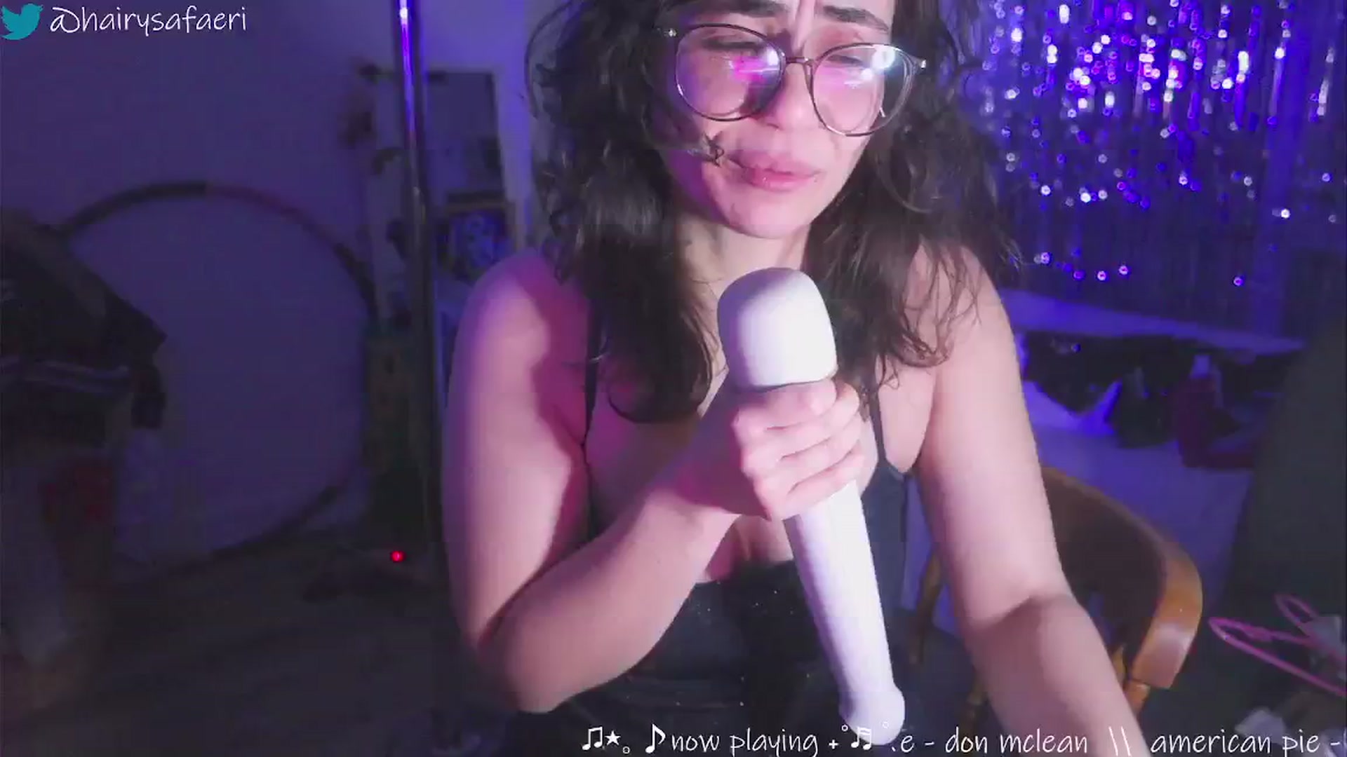 Gallery image thumbnail from HairySafaeri's myfreecams stream on, 12/25/2024, 05:28 image 9 of 20