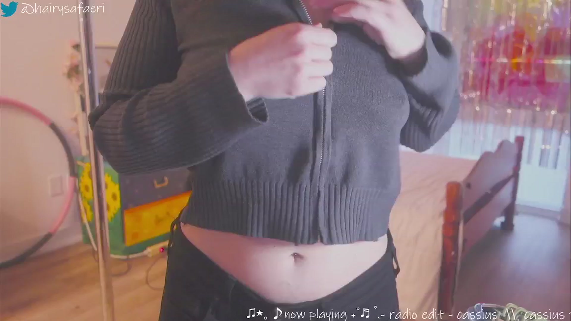 Gallery image thumbnail from HairySafaeri's myfreecams stream on, 01/08/2025, 24:07 image 8 of 20