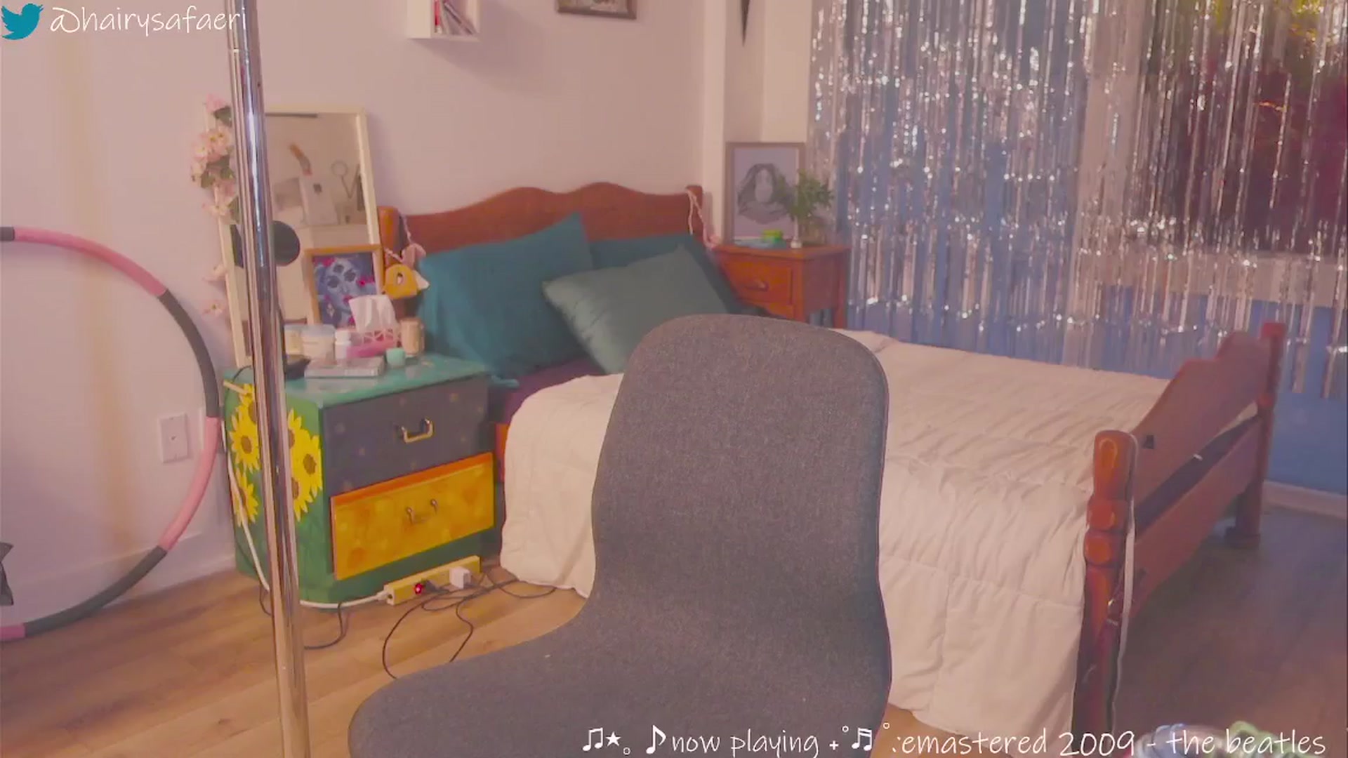 Gallery image thumbnail from HairySafaeri's myfreecams stream on, 01/08/2025, 24:07 image 12 of 20