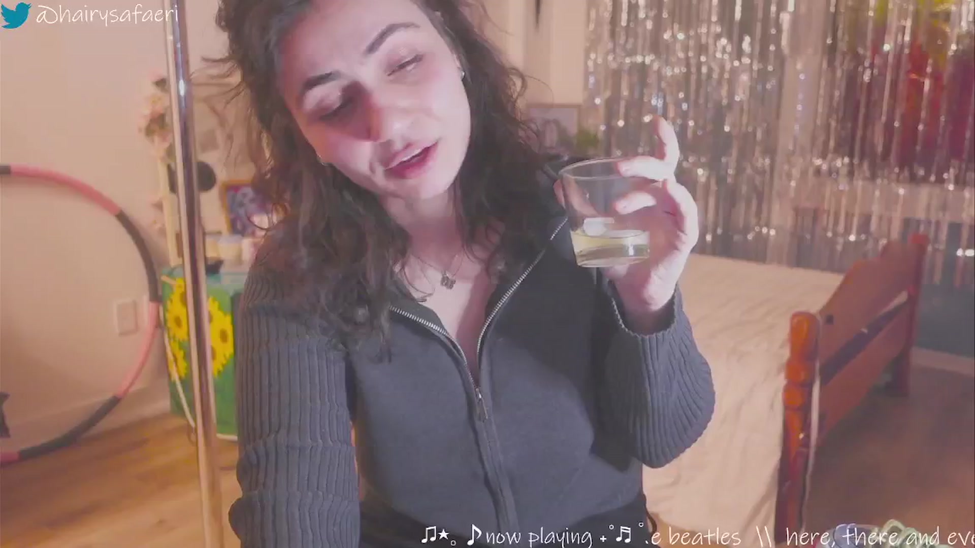 Gallery image thumbnail from HairySafaeri's myfreecams stream on, 01/08/2025, 24:07 image 13 of 20
