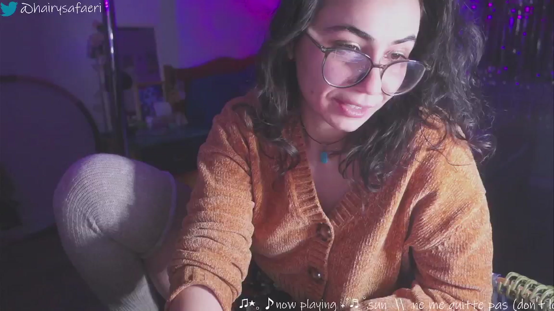 Gallery image thumbnail from HairySafaeri's myfreecams stream on, 01/09/2025, 24:03 image 5 of 20