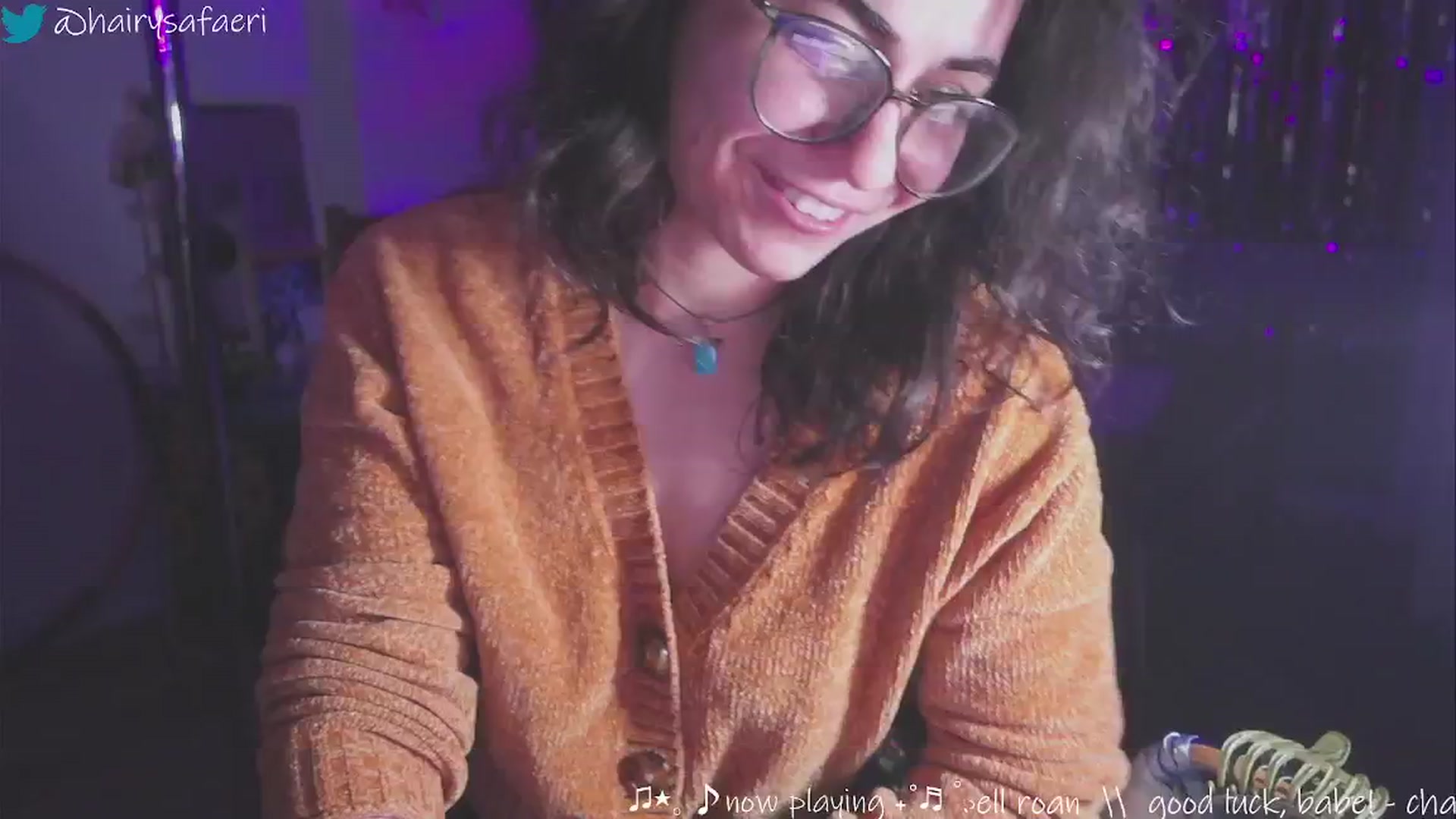 Gallery image thumbnail from HairySafaeri's myfreecams stream on, 01/09/2025, 24:03 image 17 of 20