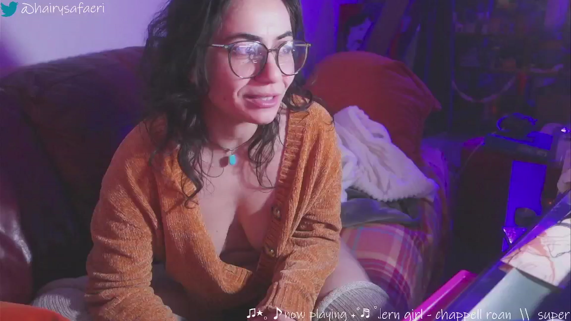 Gallery image thumbnail from HairySafaeri's myfreecams stream on, 01/09/2025, 05:10 image 12 of 20
