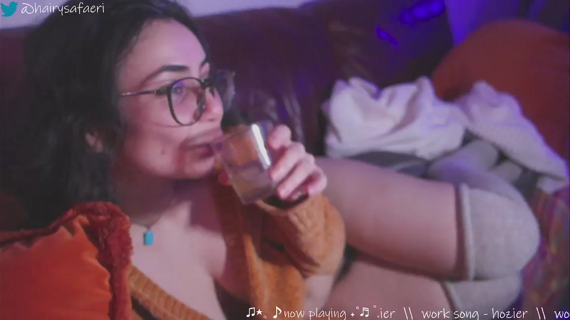 Gallery image thumbnail from HairySafaeri's myfreecams stream on, 01/09/2025, 05:10 image 8 of 20