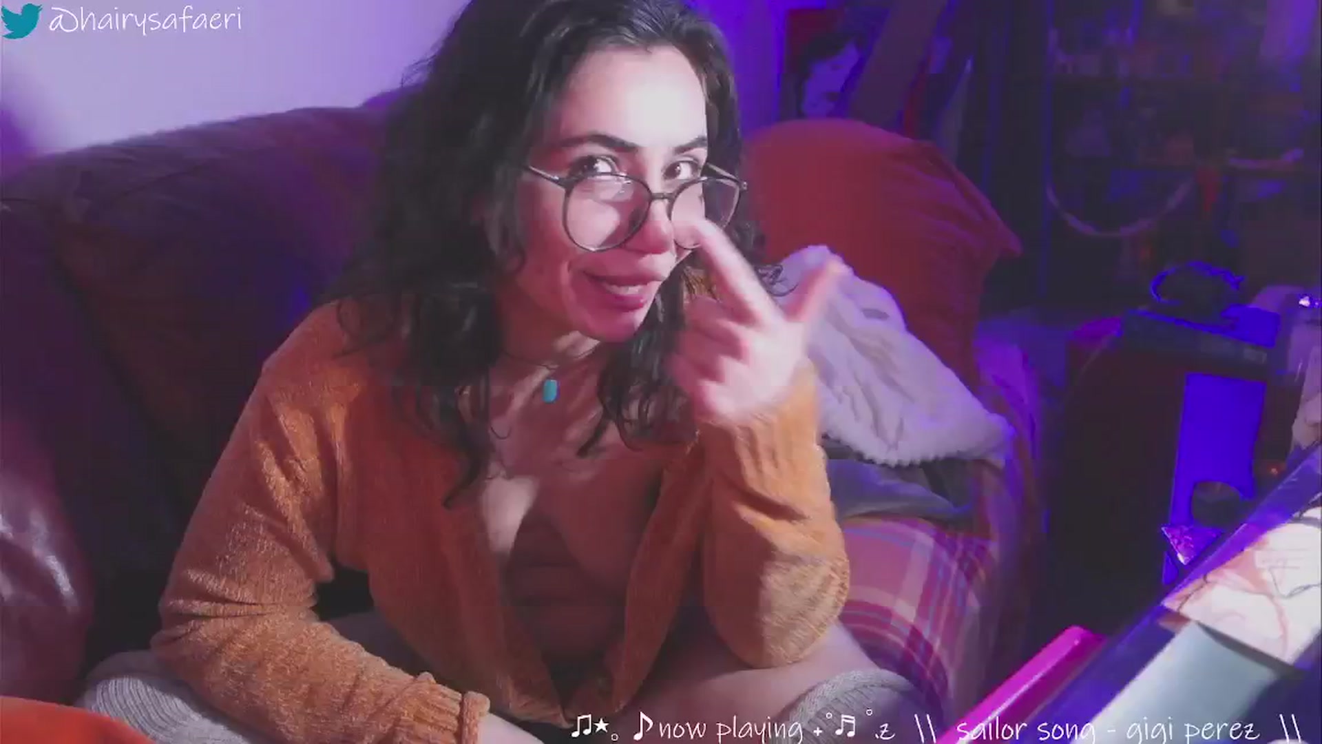 Gallery image thumbnail from HairySafaeri's myfreecams stream on, 01/09/2025, 05:10 image 13 of 20