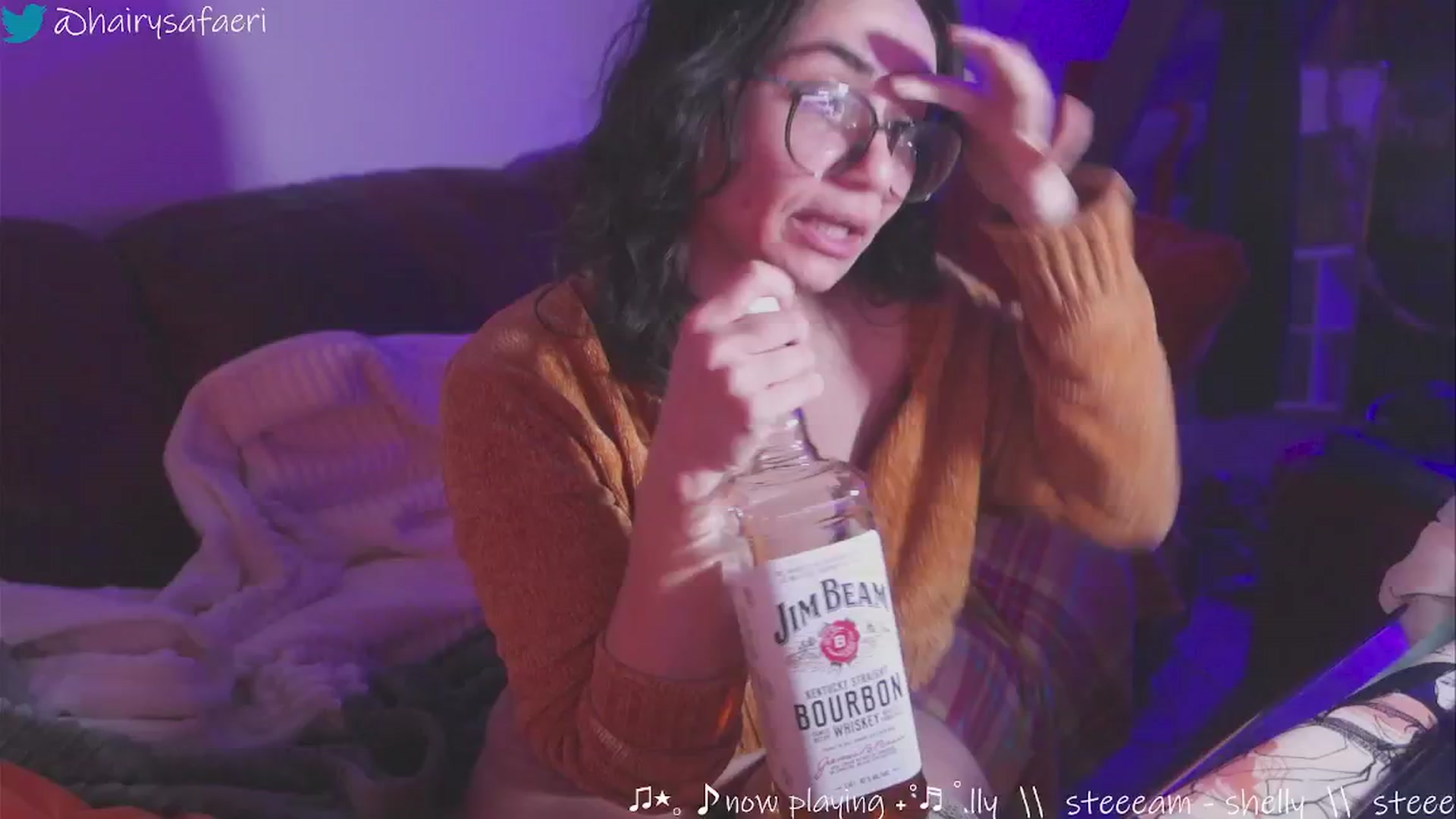 Gallery image thumbnail from HairySafaeri's myfreecams stream on, 01/09/2025, 05:10 image 5 of 20
