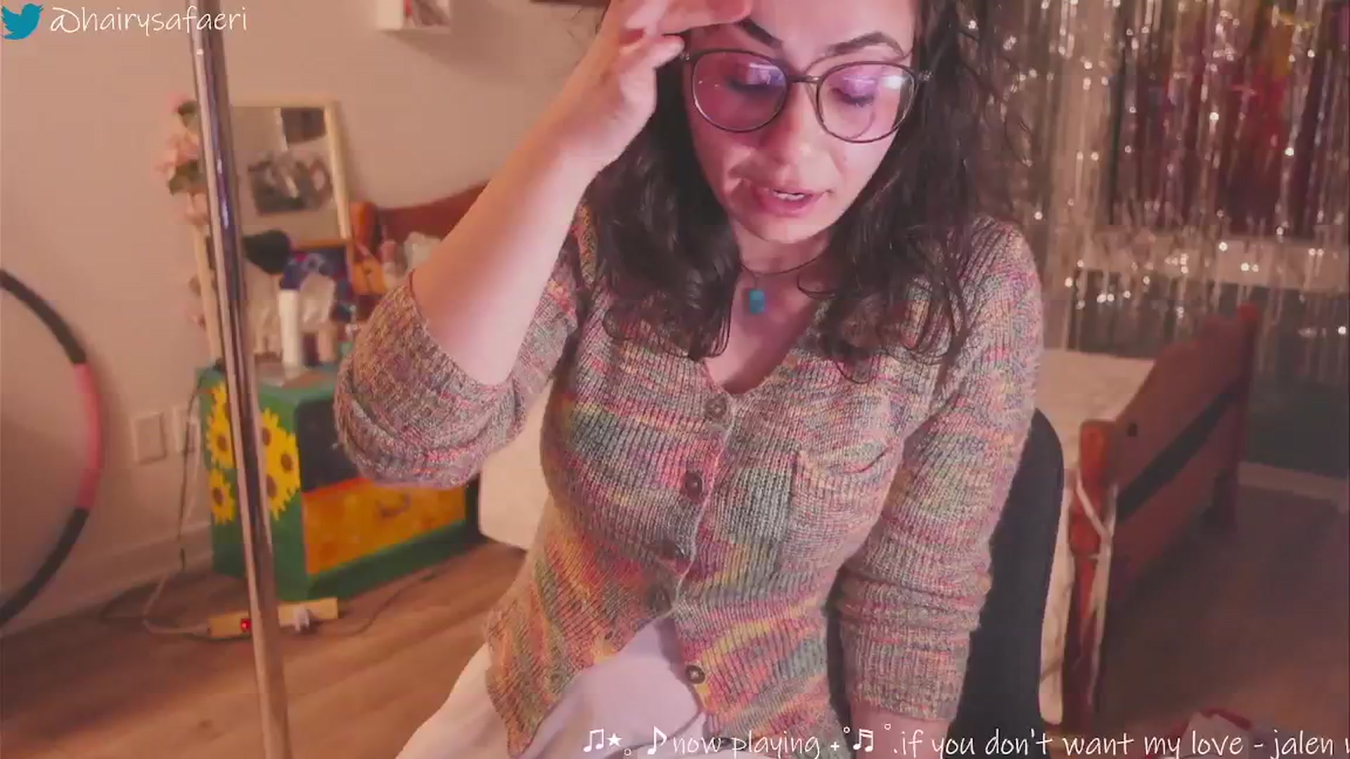 Gallery image thumbnail from HairySafaeri's myfreecams stream on, 01/13/2025, 22:52 image 12 of 20