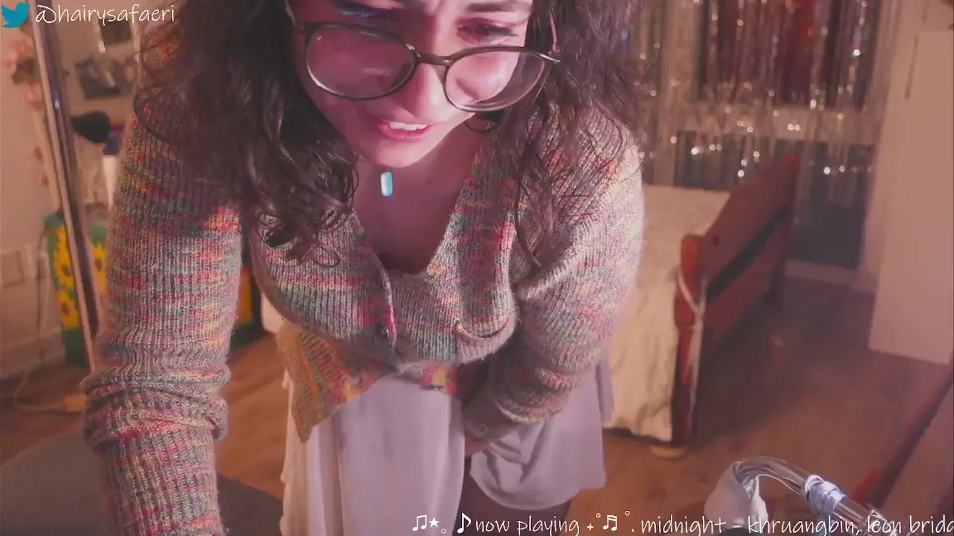 Gallery image thumbnail from HairySafaeri's myfreecams stream on, 01/14/2025, 24:06 image 4 of 20