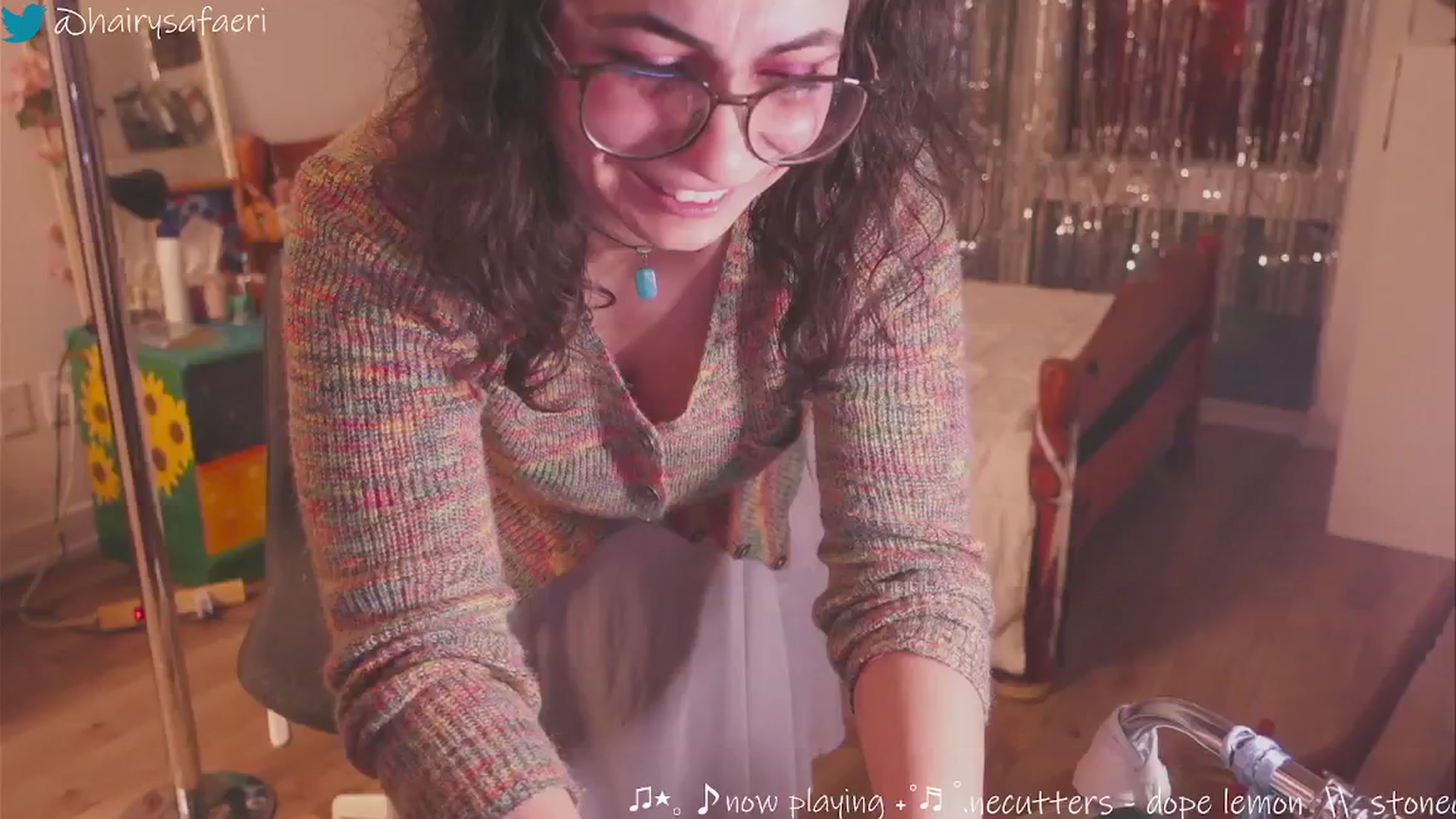 Gallery image thumbnail from HairySafaeri's myfreecams stream on, 01/14/2025, 24:06 image 15 of 20