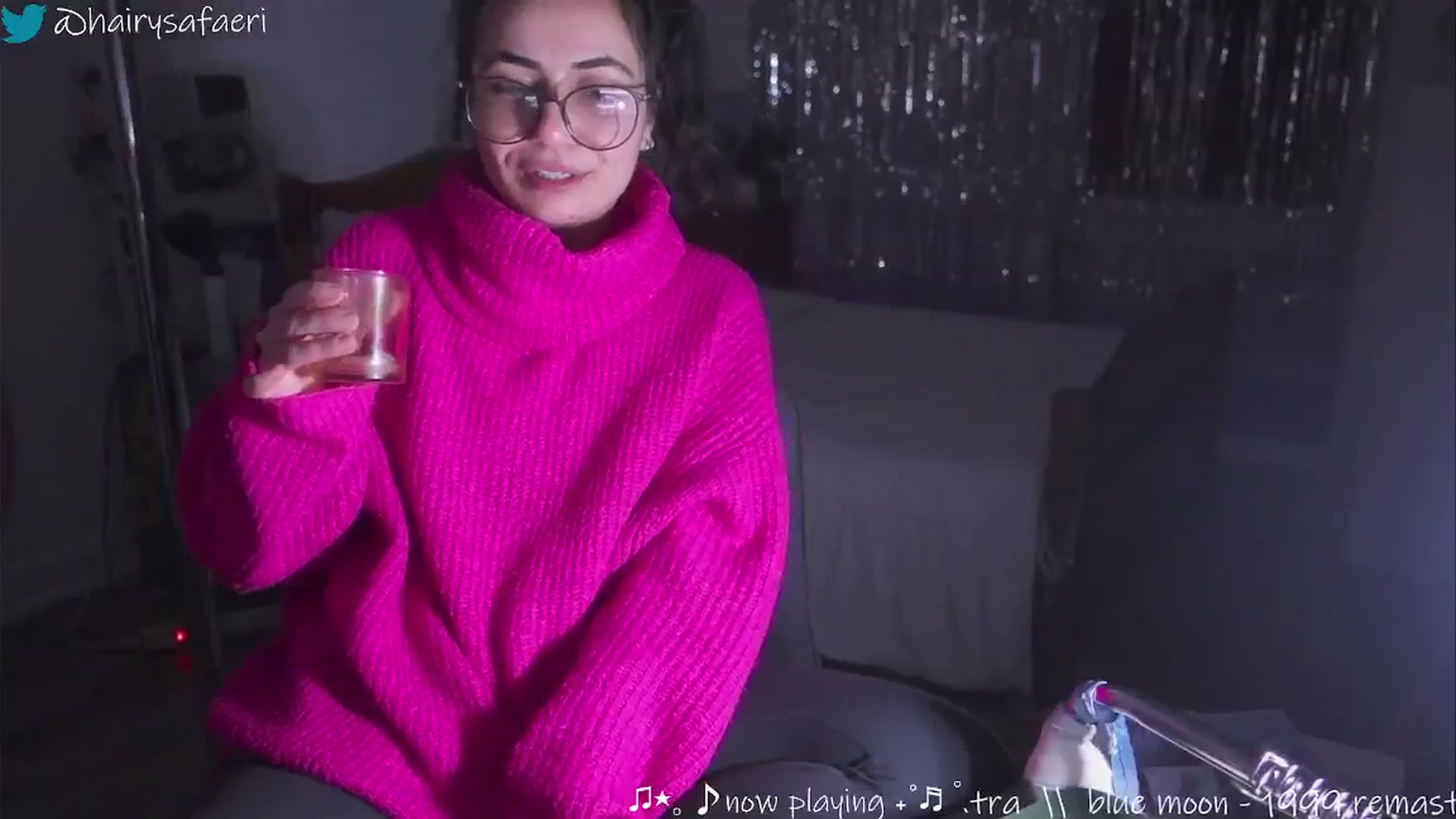 Gallery image thumbnail from HairySafaeri's myfreecams stream on, 01/15/2025, 24:36 image 14 of 20