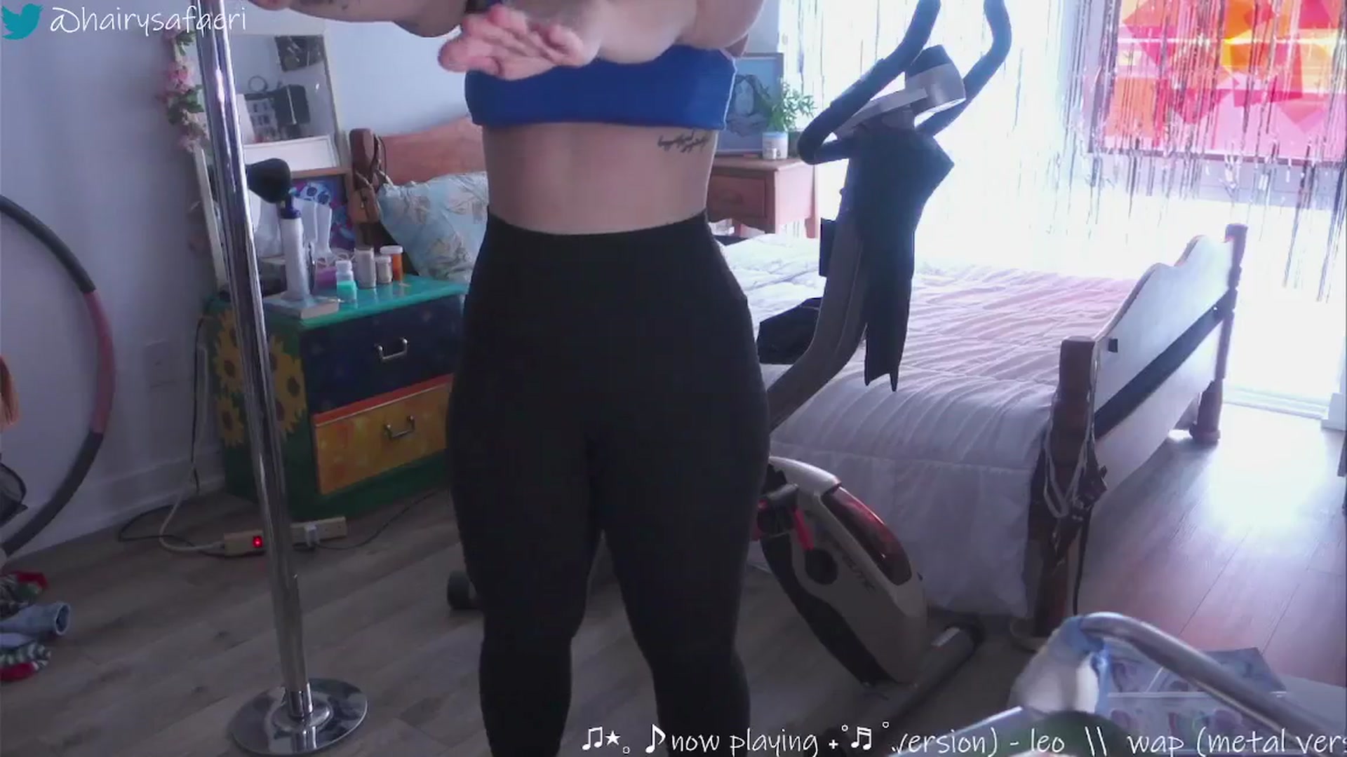 Gallery image thumbnail from HairySafaeri's myfreecams stream on, 01/15/2025, 17:31 image 14 of 20