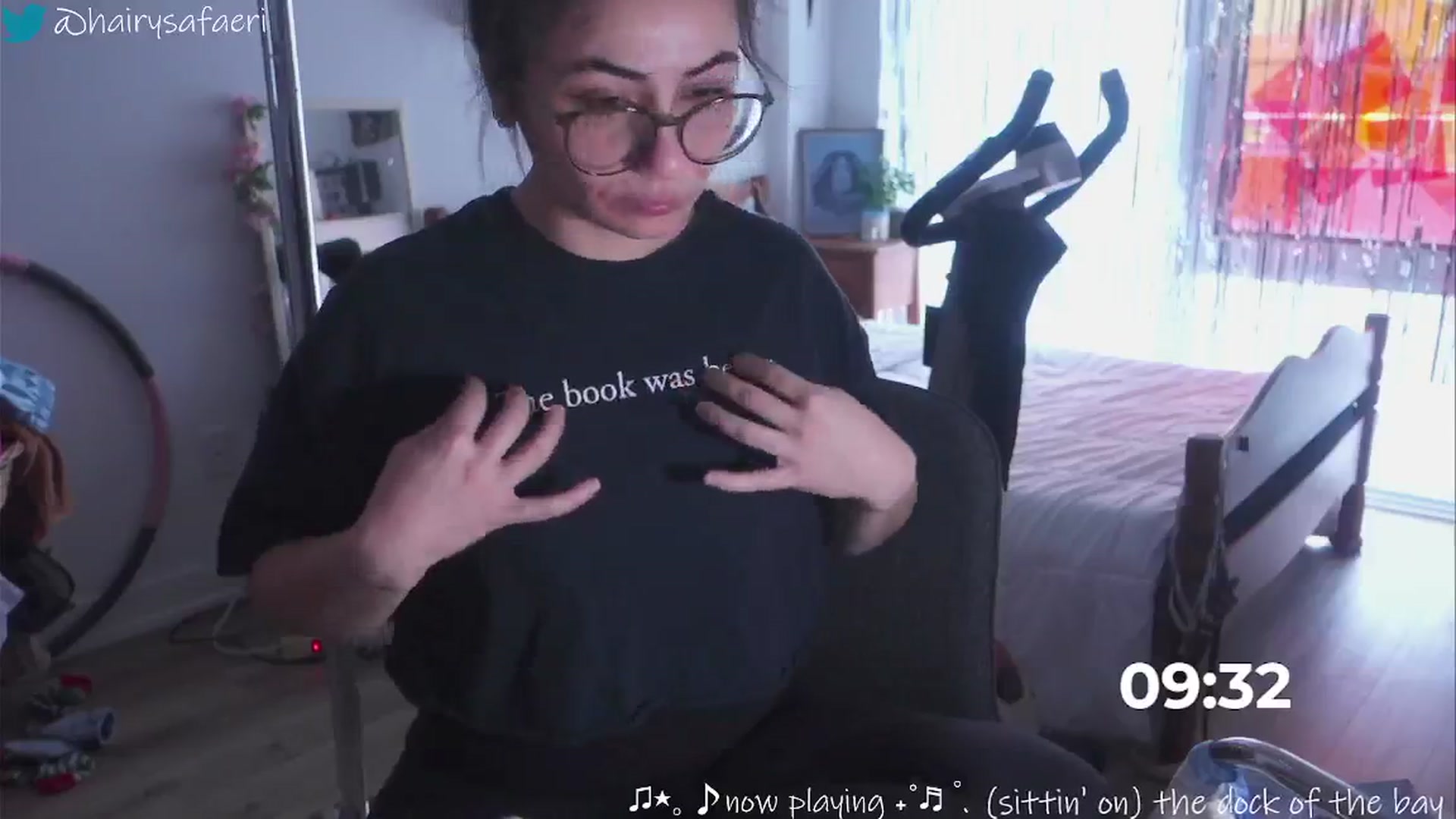 Gallery image thumbnail from HairySafaeri's myfreecams stream on, 01/15/2025, 17:31 image 5 of 20