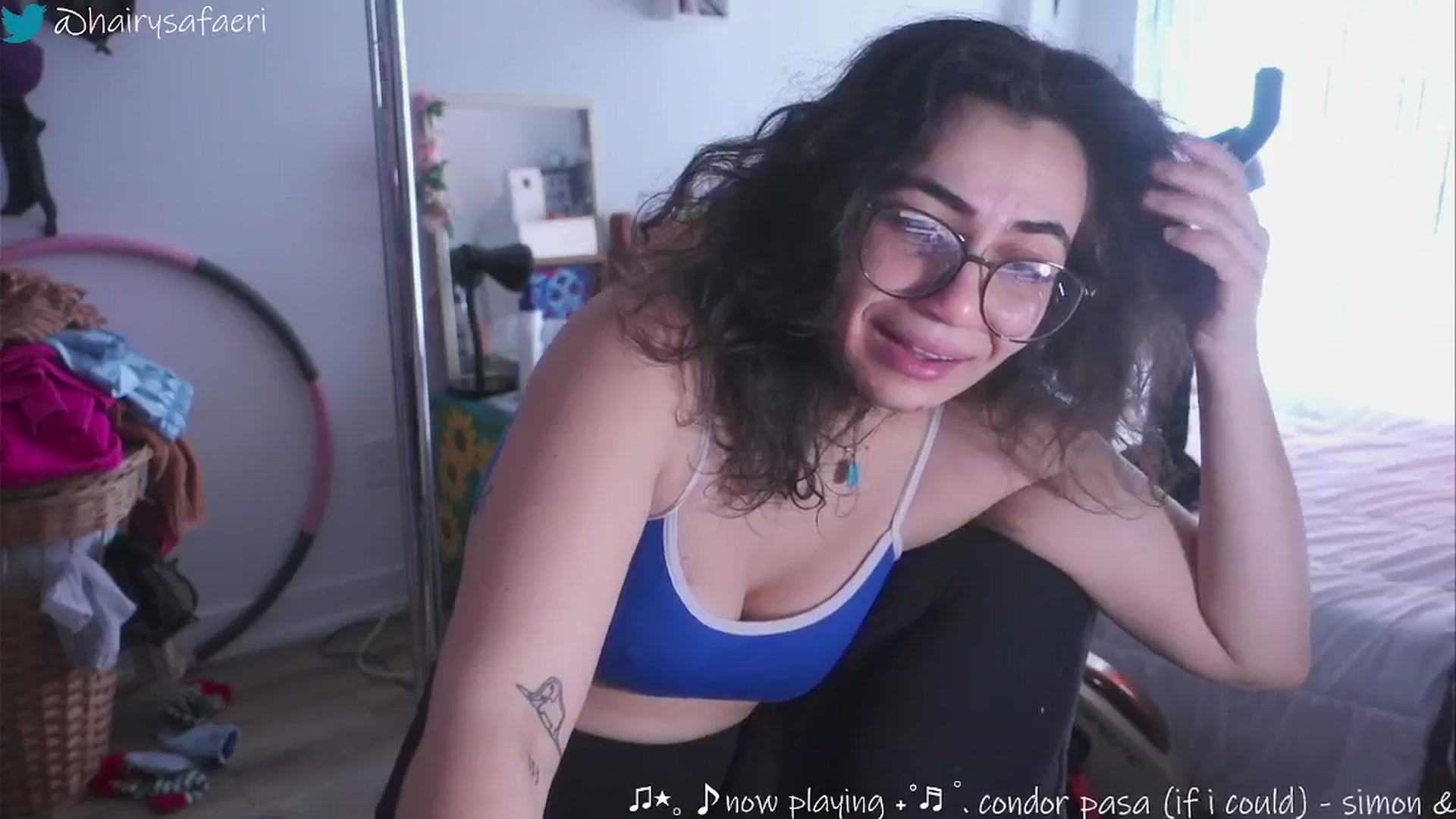 Gallery image thumbnail from HairySafaeri's myfreecams stream on, 01/15/2025, 17:31 image 19 of 20