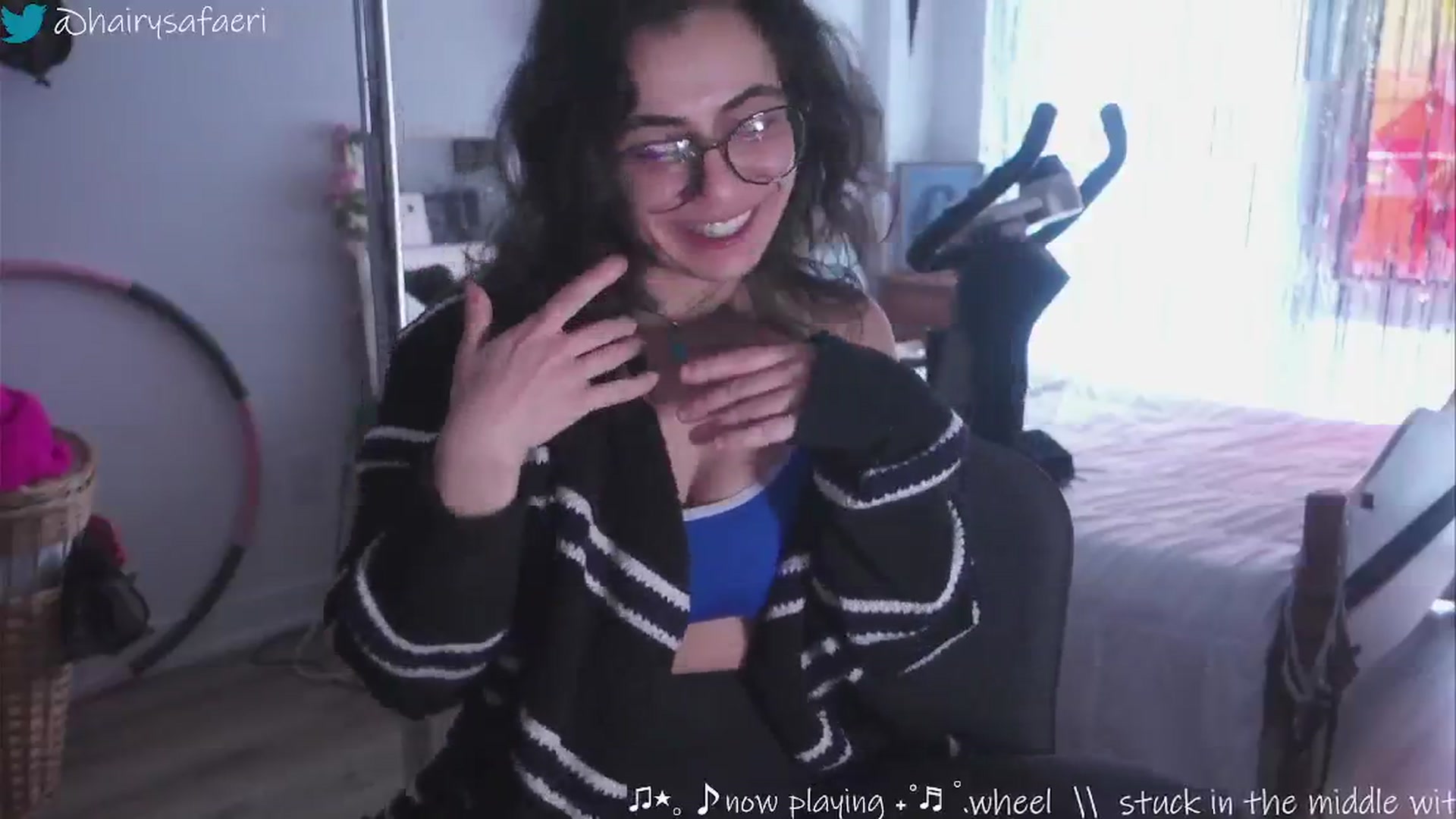 Gallery image thumbnail from HairySafaeri's myfreecams stream on, 01/15/2025, 18:44 image 19 of 20