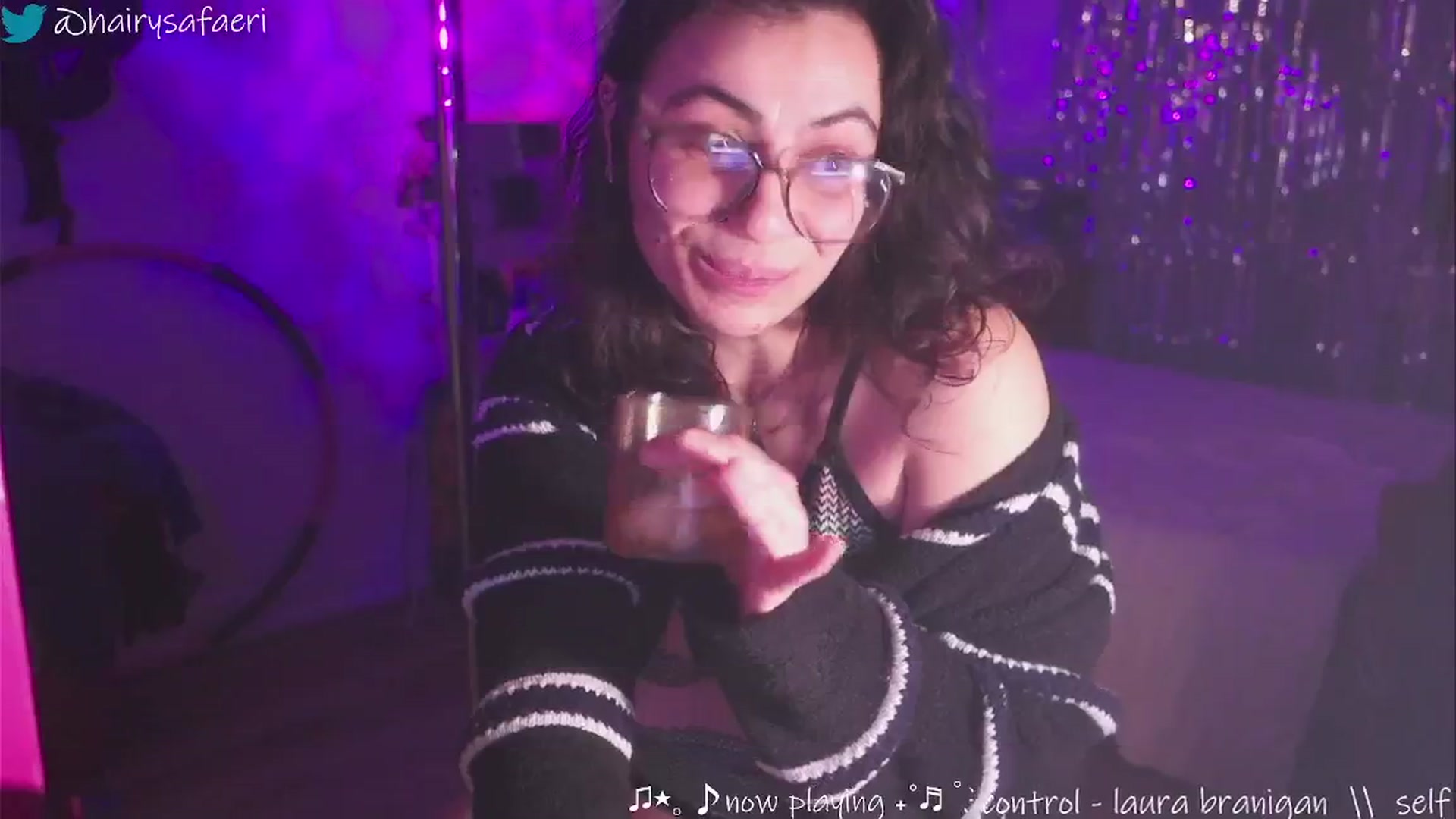 Gallery image thumbnail from HairySafaeri's myfreecams stream on, 01/23/2025, 24:39 image 10 of 20