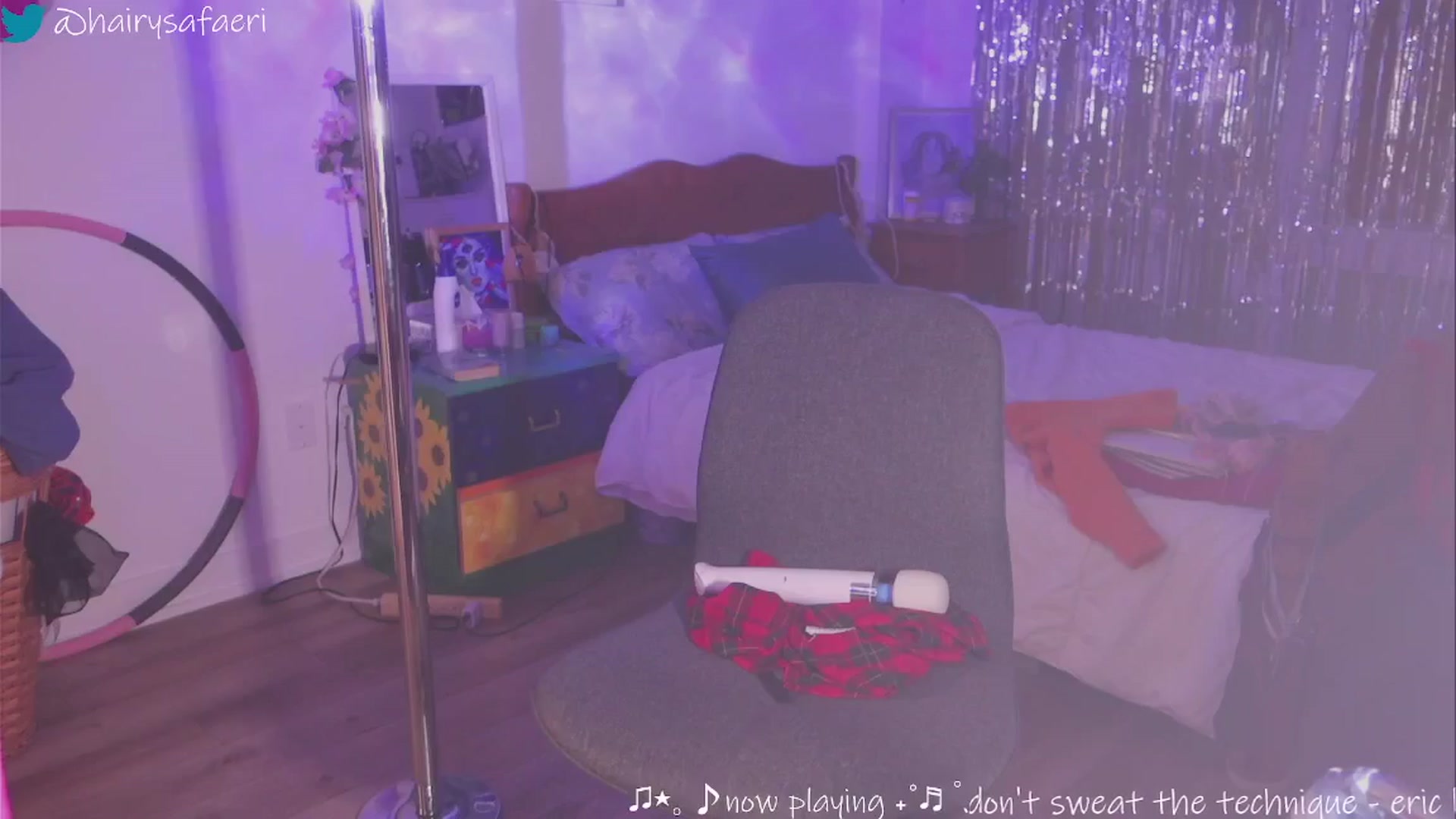 Gallery image thumbnail from HairySafaeri's myfreecams stream on, 01/24/2025, 24:40 image 12 of 20