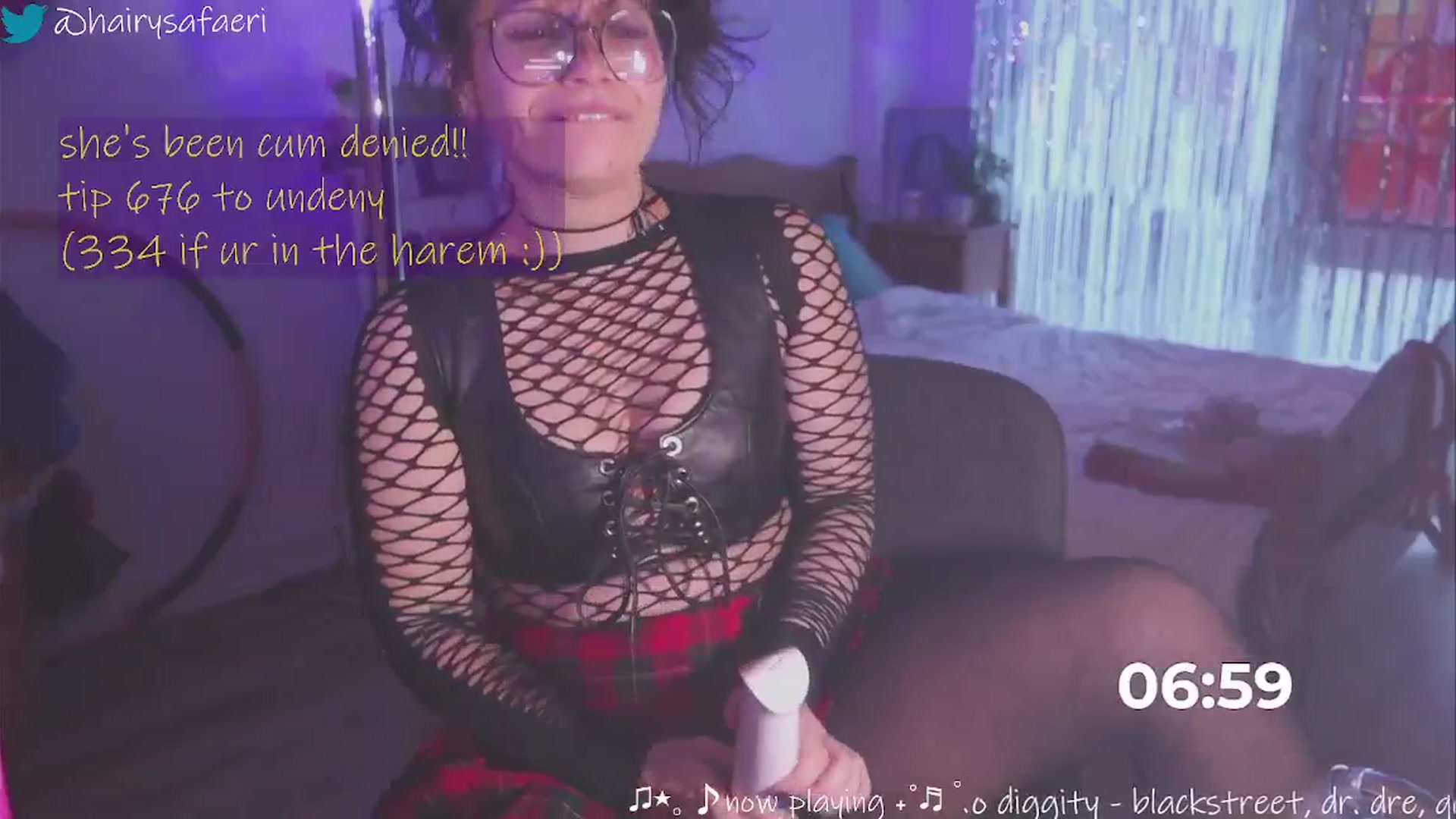 Gallery image thumbnail from HairySafaeri's myfreecams stream on, 01/24/2025, 24:40 image 7 of 20