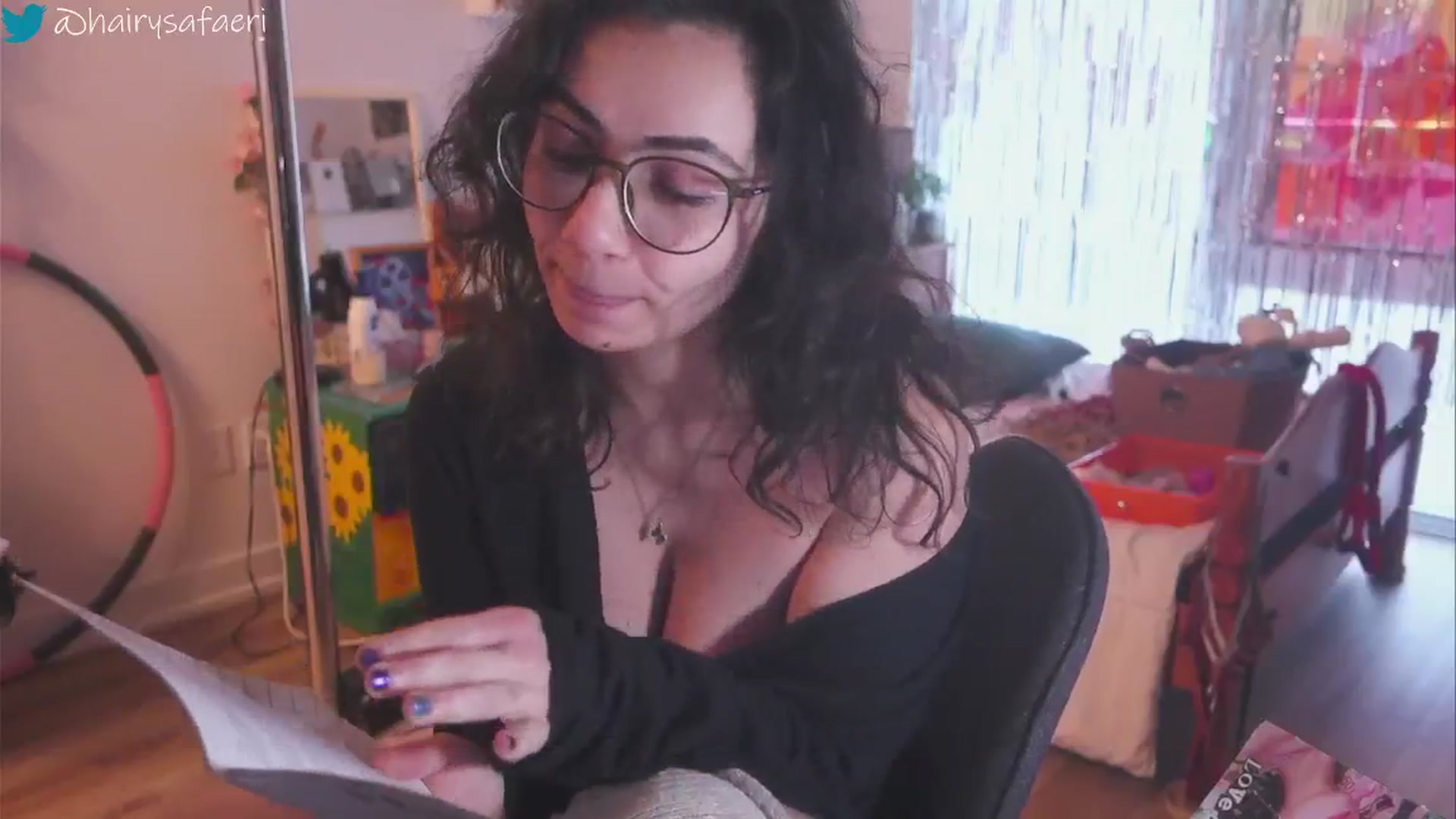 Gallery image thumbnail from HairySafaeri's myfreecams stream on, 01/25/2025, 22:26 image 3 of 20