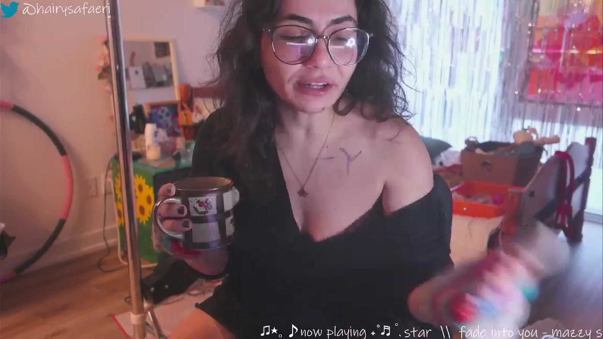 Gallery image thumbnail from HairySafaeri's myfreecams stream on, 01/25/2025, 22:26 image 6 of 20
