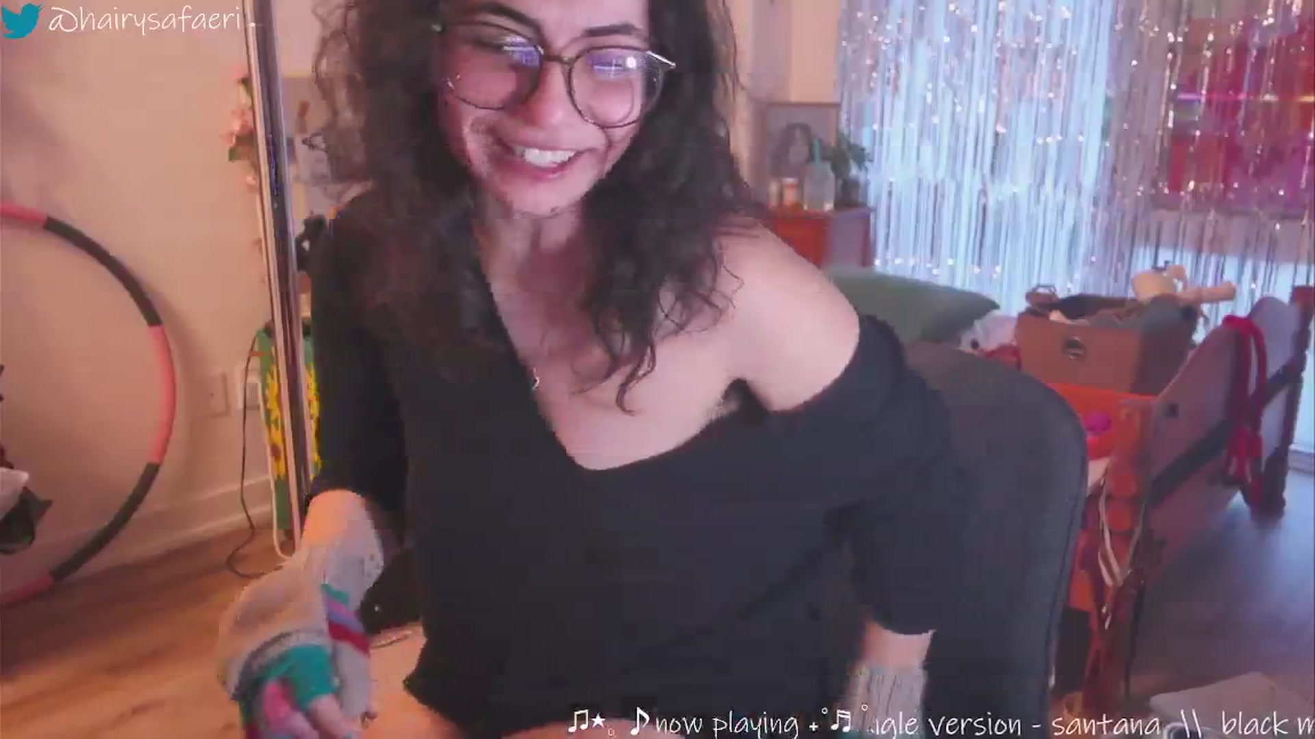 Gallery image thumbnail from HairySafaeri's myfreecams stream on, 01/25/2025, 22:26 image 16 of 20