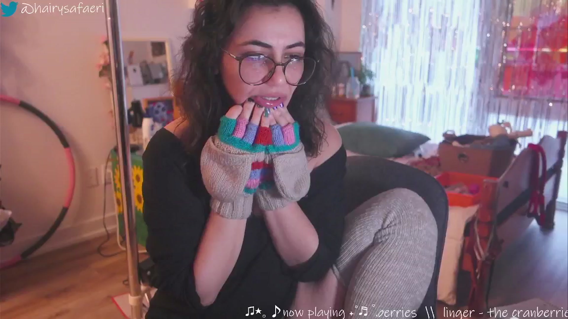 Gallery image thumbnail from HairySafaeri's myfreecams stream on, 01/25/2025, 22:26 image 11 of 20