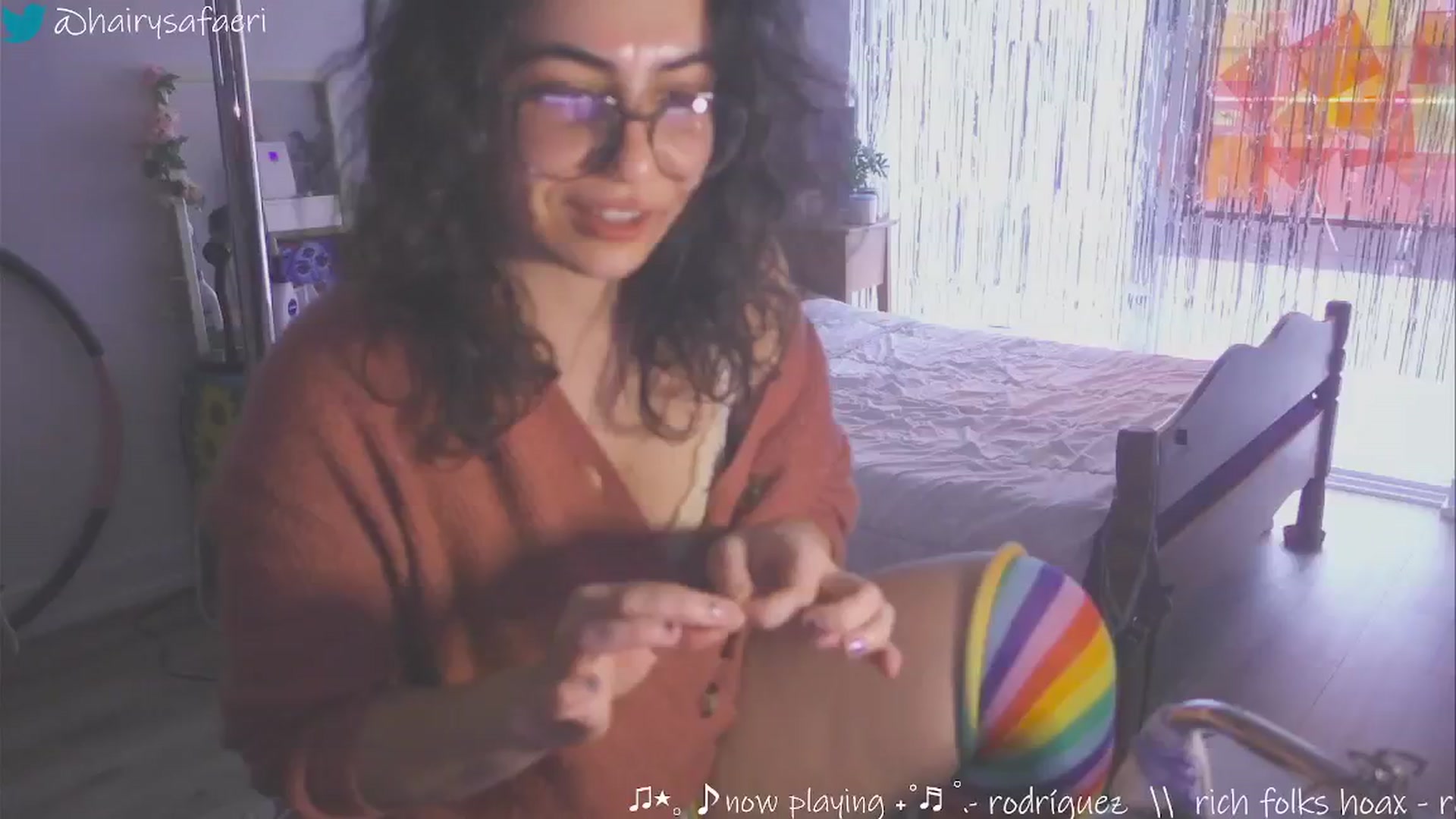 Gallery image thumbnail from HairySafaeri's myfreecams stream on, 01/31/2025, 21:43 image 1 of 20