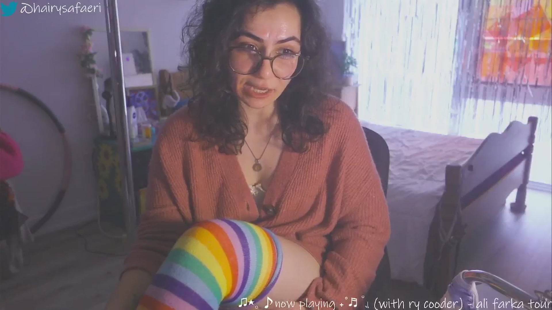 Gallery image thumbnail from HairySafaeri's myfreecams stream on, 01/31/2025, 21:43 image 5 of 20