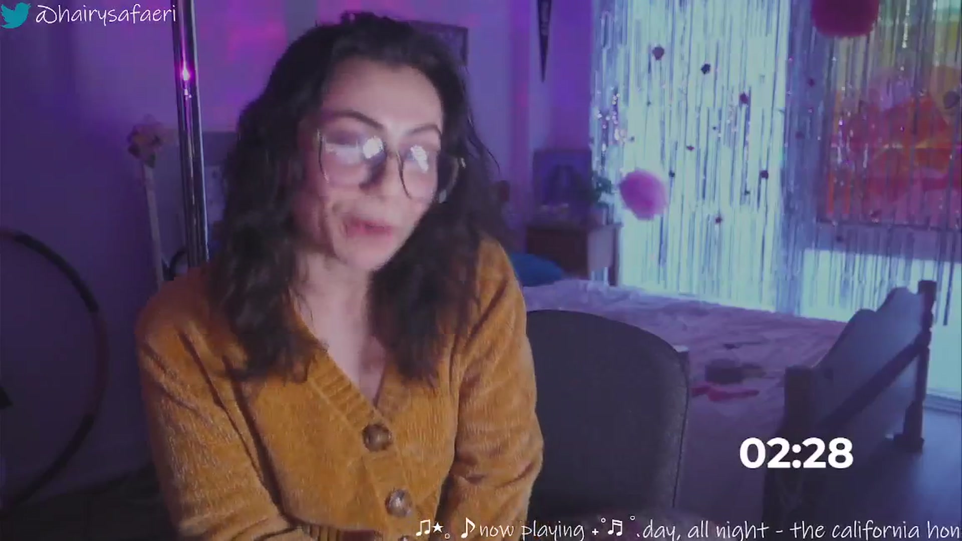 Gallery image thumbnail from HairySafaeri's myfreecams stream on, 02/04/2025, 22:28 image 19 of 20