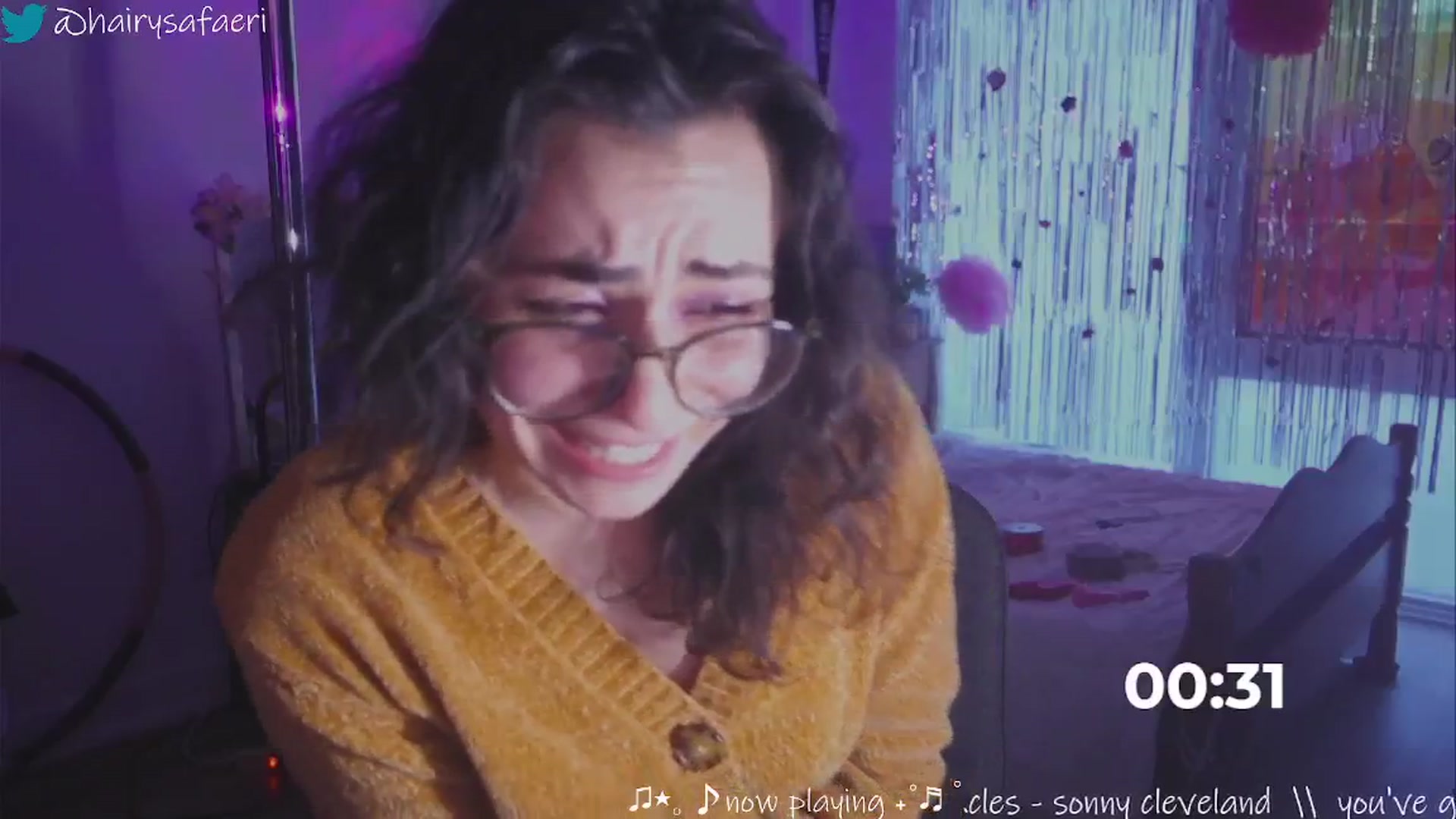 Gallery image thumbnail from HairySafaeri's myfreecams stream on, 02/04/2025, 22:28 image 20 of 20