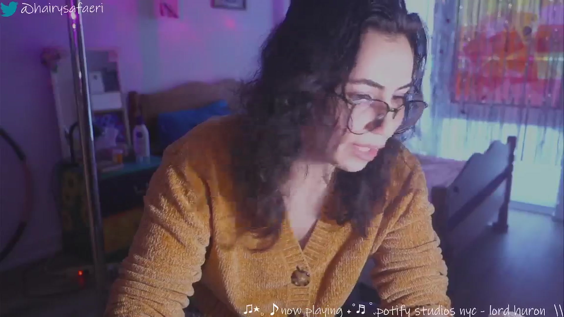 Gallery image thumbnail from HairySafaeri's myfreecams stream on, 02/04/2025, 22:28 image 13 of 20