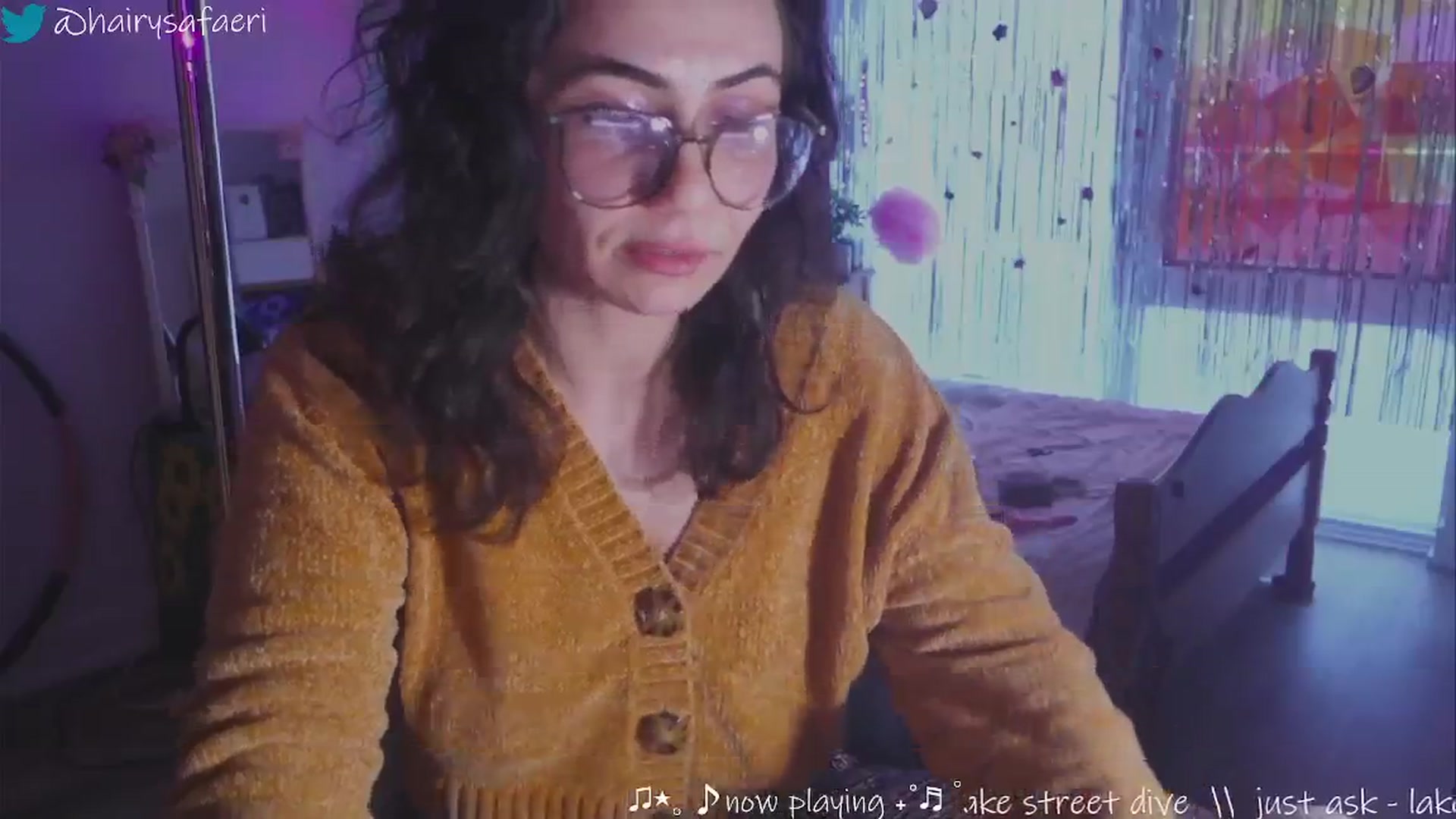 Gallery image thumbnail from HairySafaeri's myfreecams stream on, 02/04/2025, 22:28 image 11 of 20