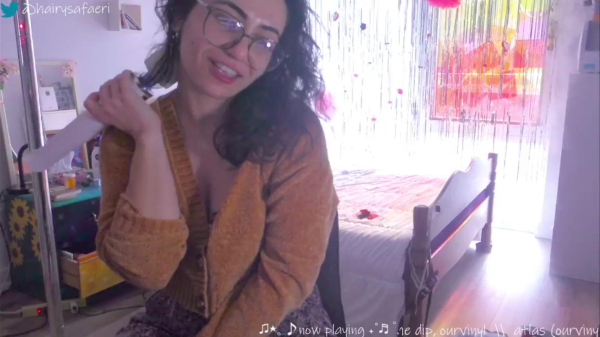 Gallery image thumbnail from HairySafaeri's myfreecams stream on, 02/05/2025, 16:54 image 10 of 20
