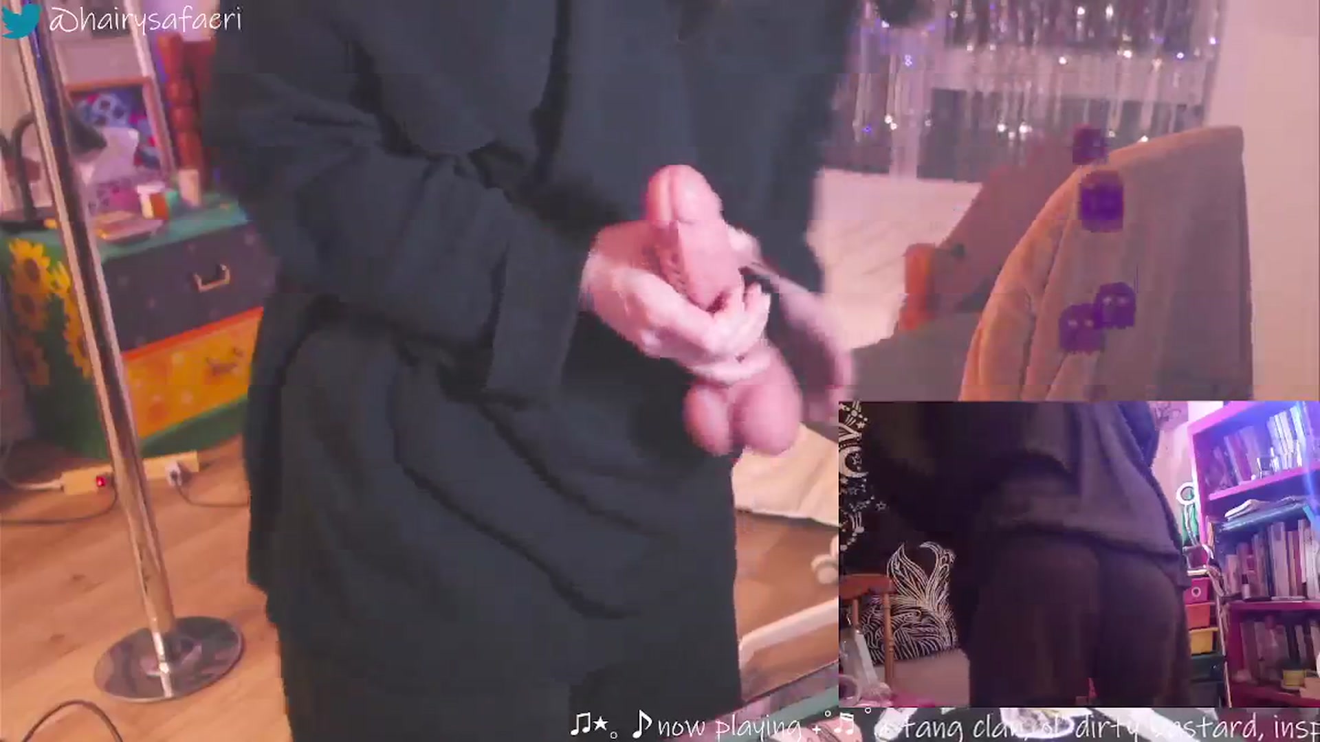 Gallery image thumbnail from HairySafaeri's myfreecams stream on, 02/07/2025, 24:49 image 18 of 20