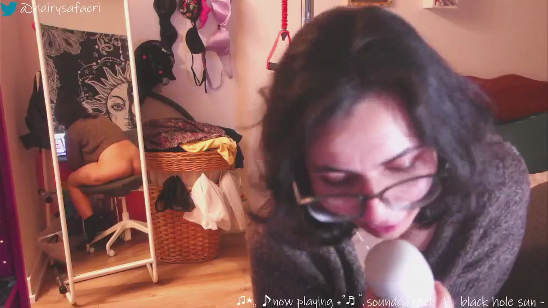 Gallery image thumbnail from HairySafaeri's myfreecams stream on, 02/21/2025, 03:53 image 16 of 20