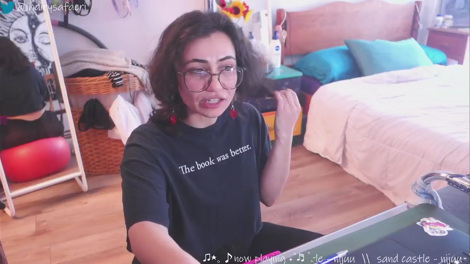 Gallery image thumbnail from HairySafaeri's myfreecams stream on, 02/21/2025, 19:51 image 12 of 20