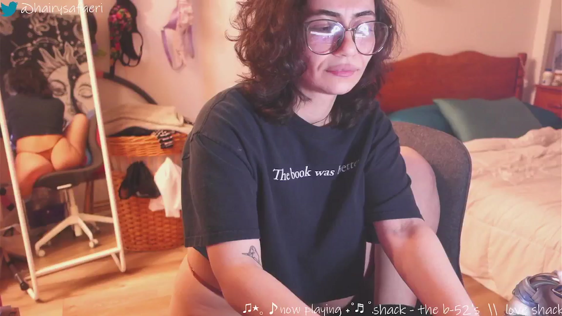 Gallery image thumbnail from HairySafaeri's myfreecams stream on, 02/22/2025, 01:25 image 1 of 20