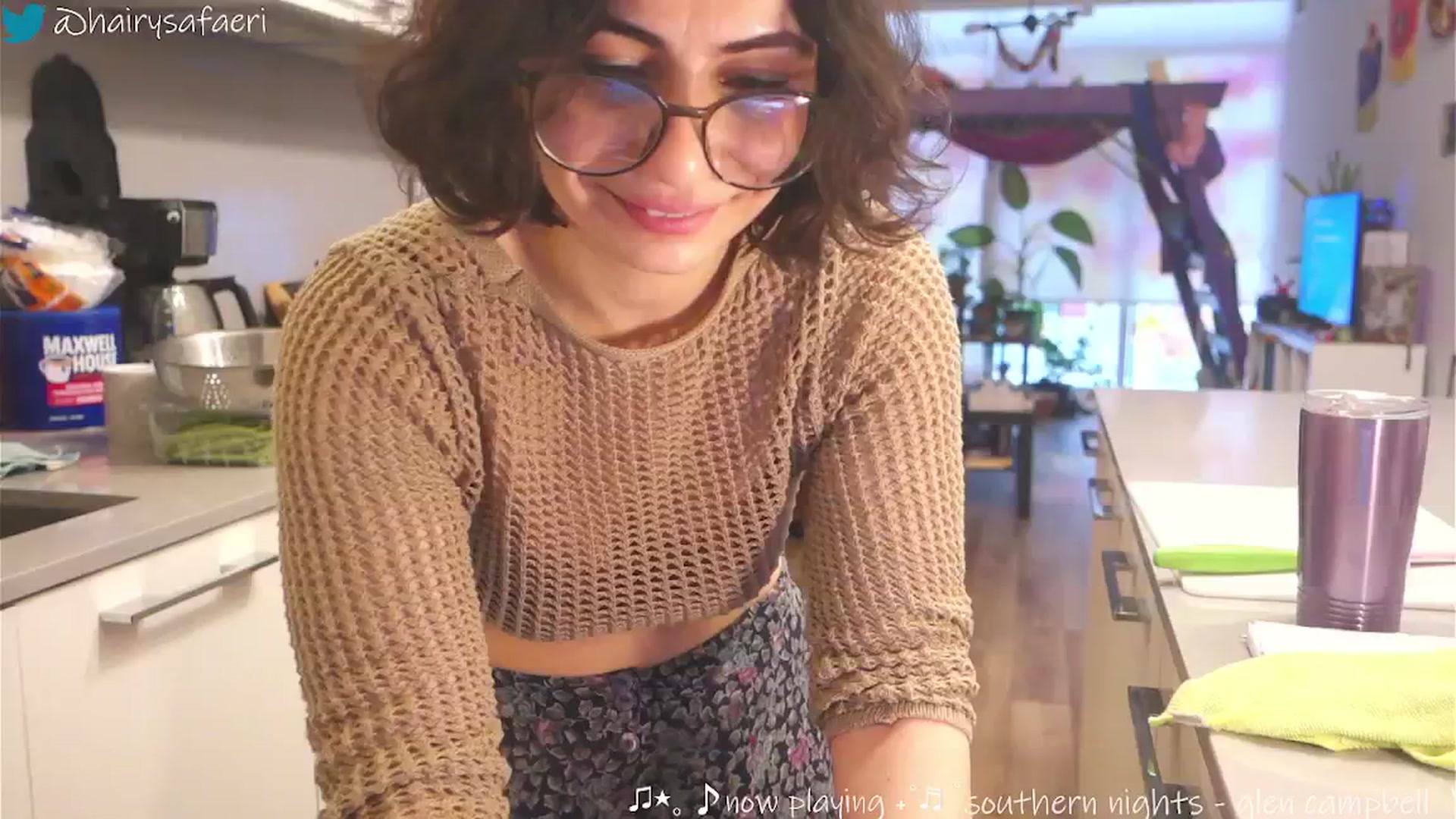 Gallery image thumbnail from HairySafaeri's myfreecams stream on, 02/27/2025, 20:36 image 18 of 20