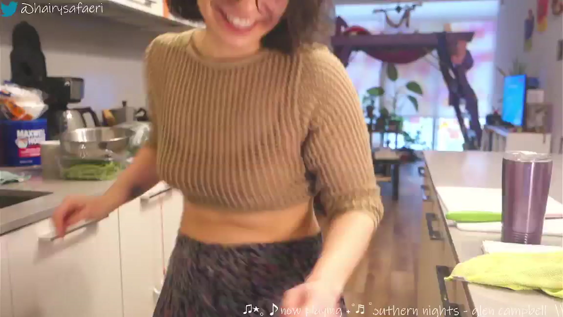 Gallery image thumbnail from HairySafaeri's myfreecams stream on, 02/27/2025, 20:36 image 20 of 20