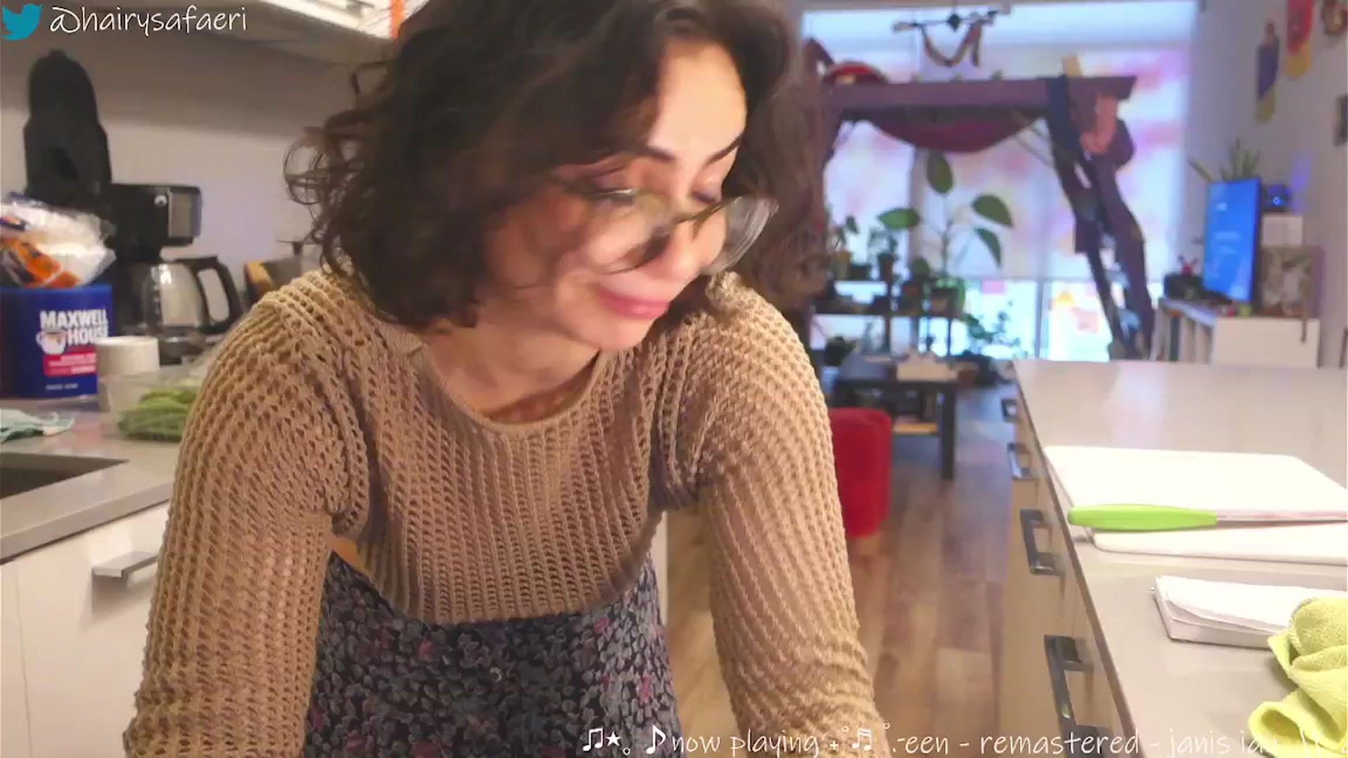 Gallery image thumbnail from HairySafaeri's myfreecams stream on, 02/27/2025, 20:36 image 10 of 20