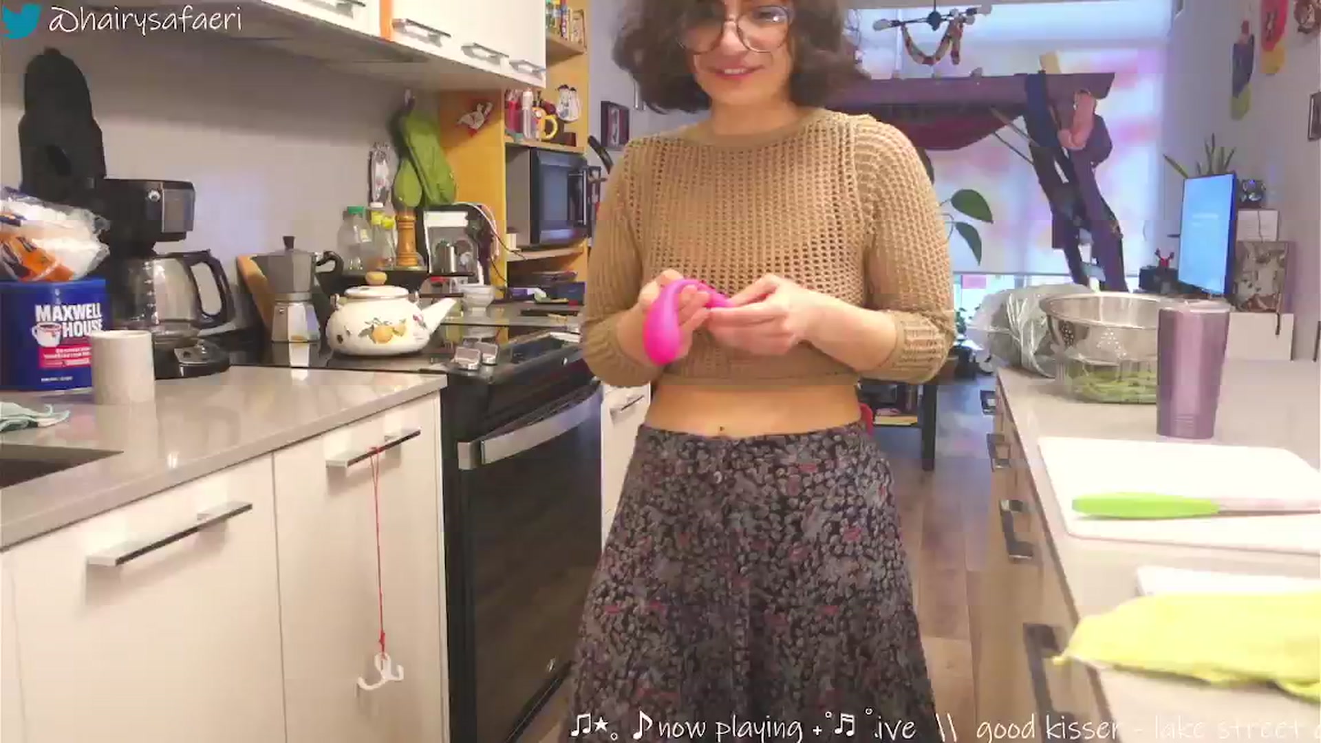 Gallery image thumbnail from HairySafaeri's myfreecams stream on, 02/27/2025, 20:58 image 10 of 20