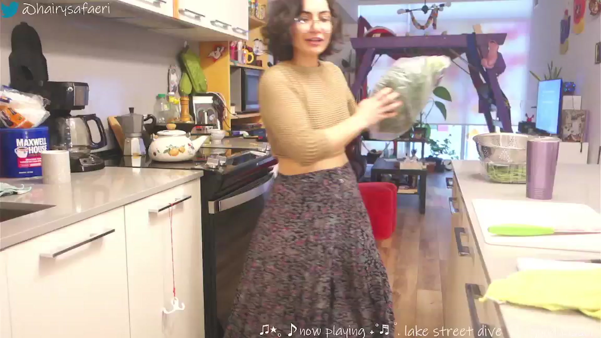 Gallery image thumbnail from HairySafaeri's myfreecams stream on, 02/27/2025, 20:58 image 6 of 20
