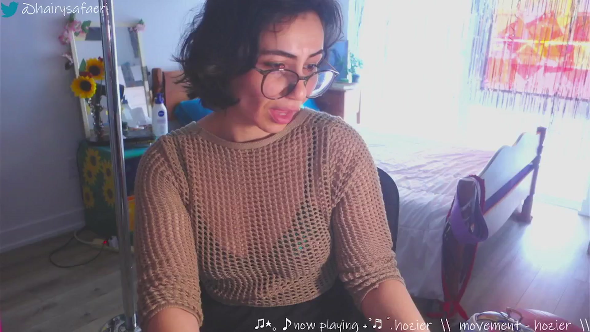 Gallery image thumbnail from HairySafaeri's myfreecams stream on, 03/06/2025, 16:44 image 6 of 20