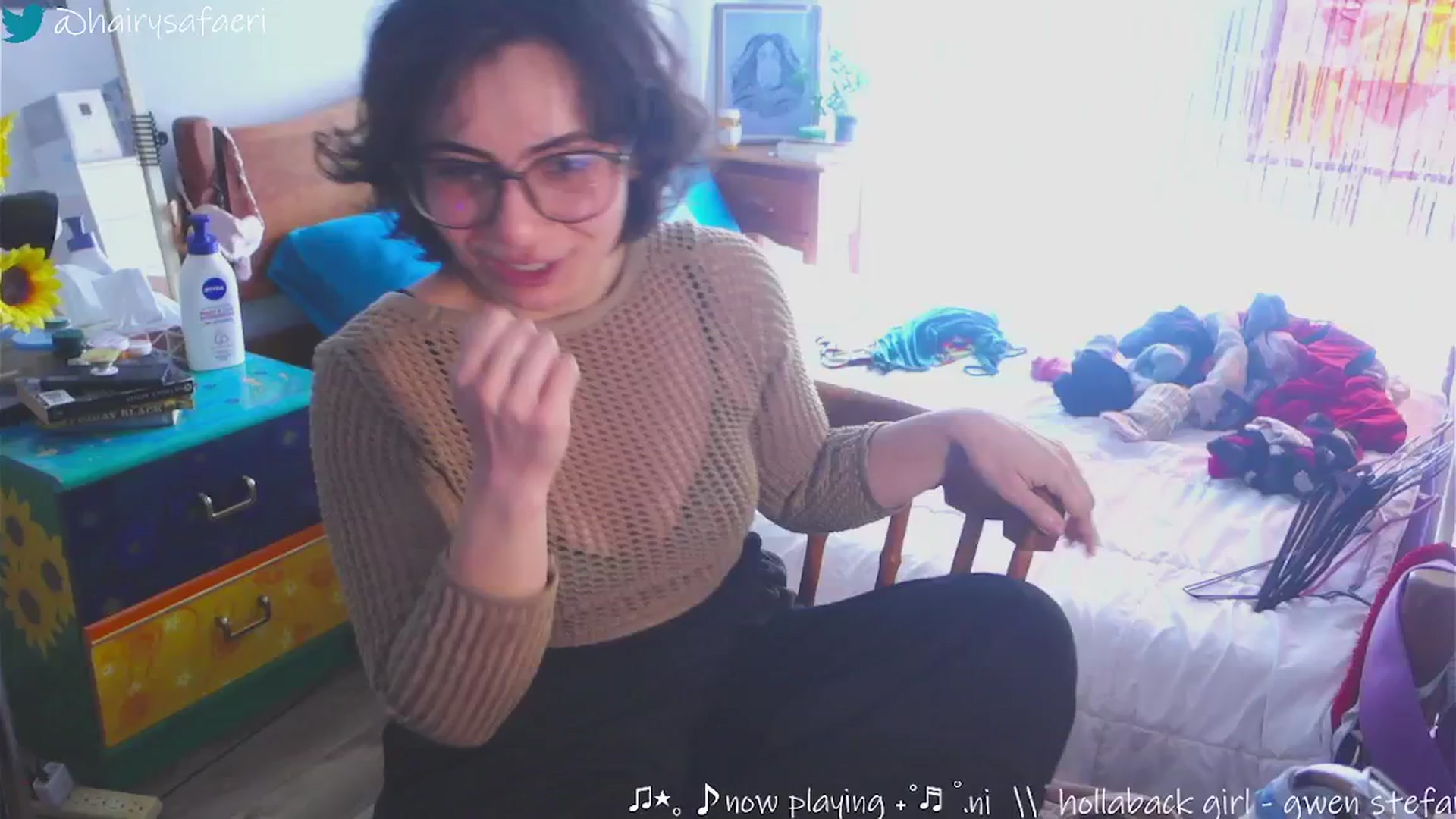Gallery image thumbnail from HairySafaeri's myfreecams stream on, 03/06/2025, 18:50 image 12 of 20