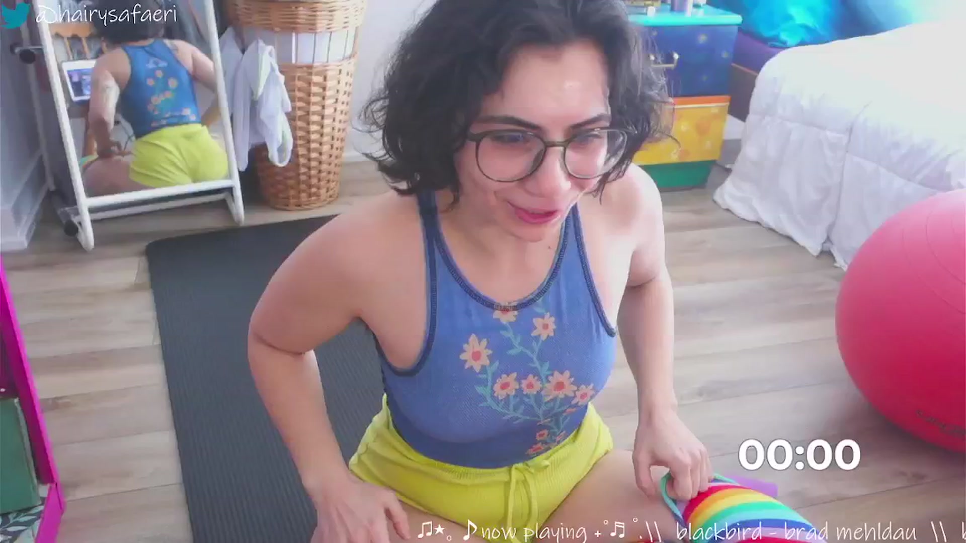 Gallery image thumbnail from HairySafaeri's myfreecams stream on, 03/07/2025, 17:31 image 7 of 20