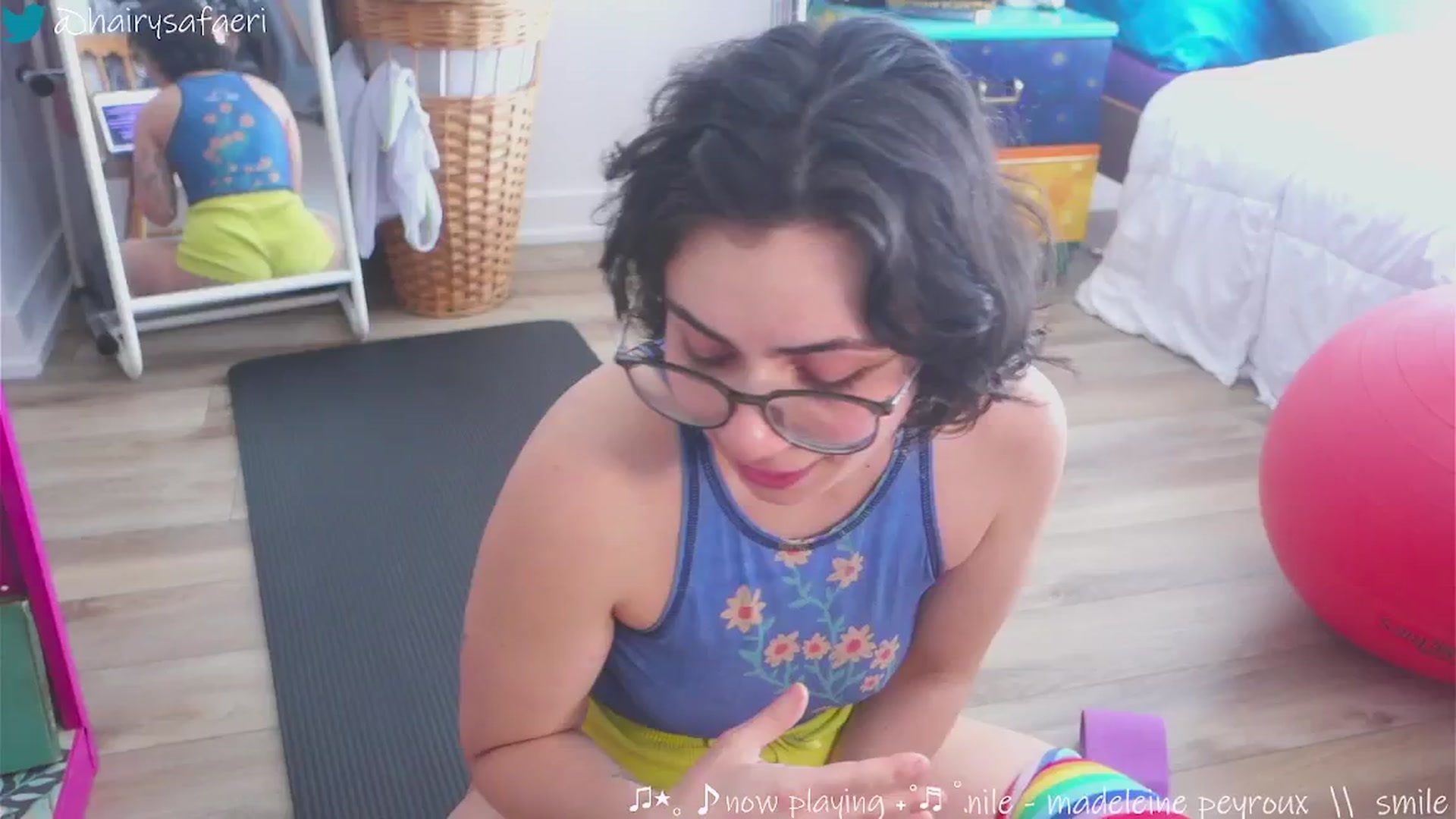 Gallery image thumbnail from HairySafaeri's myfreecams stream on, 03/07/2025, 17:31 image 12 of 20